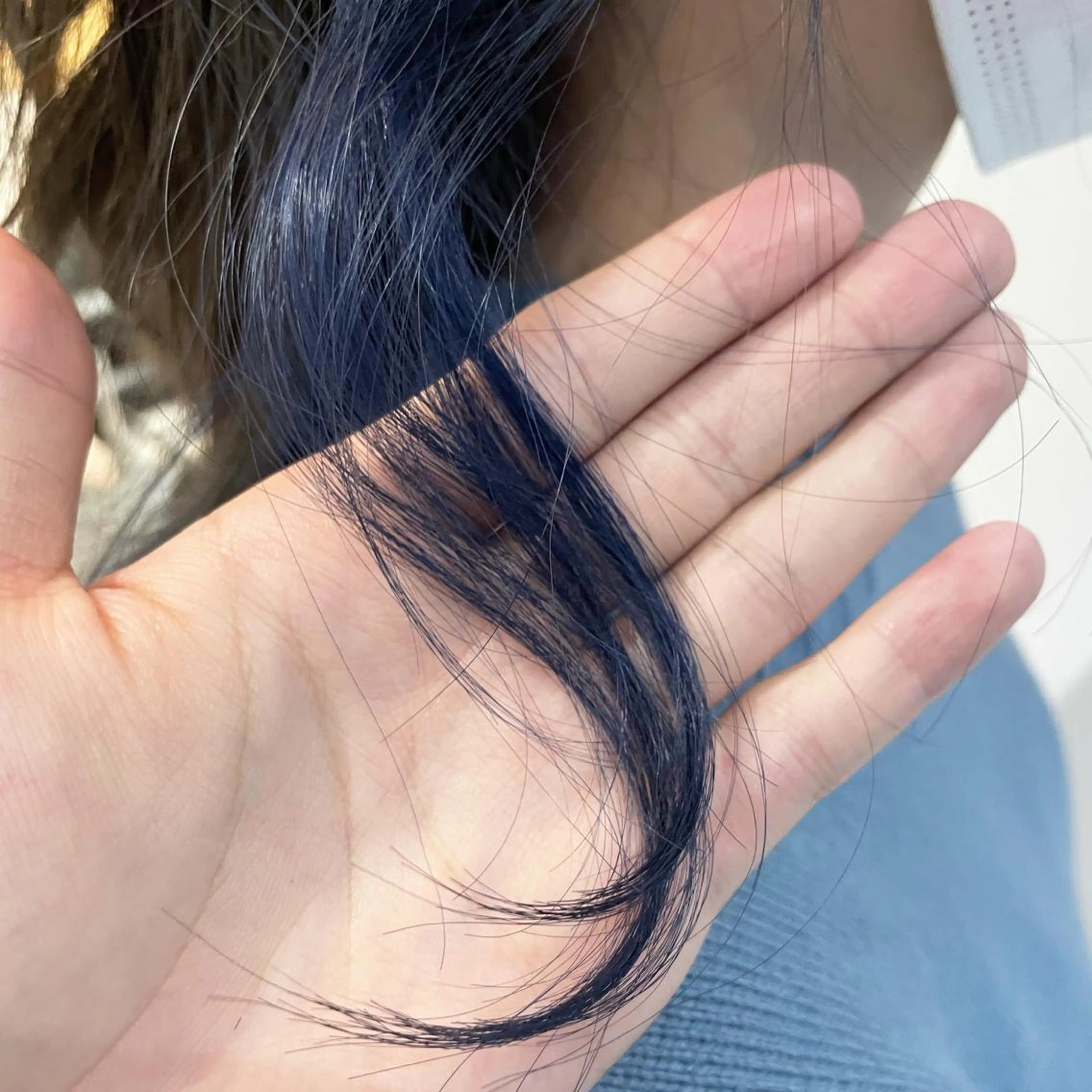 セミロング カラー 岩戸 新のヘアスタイル