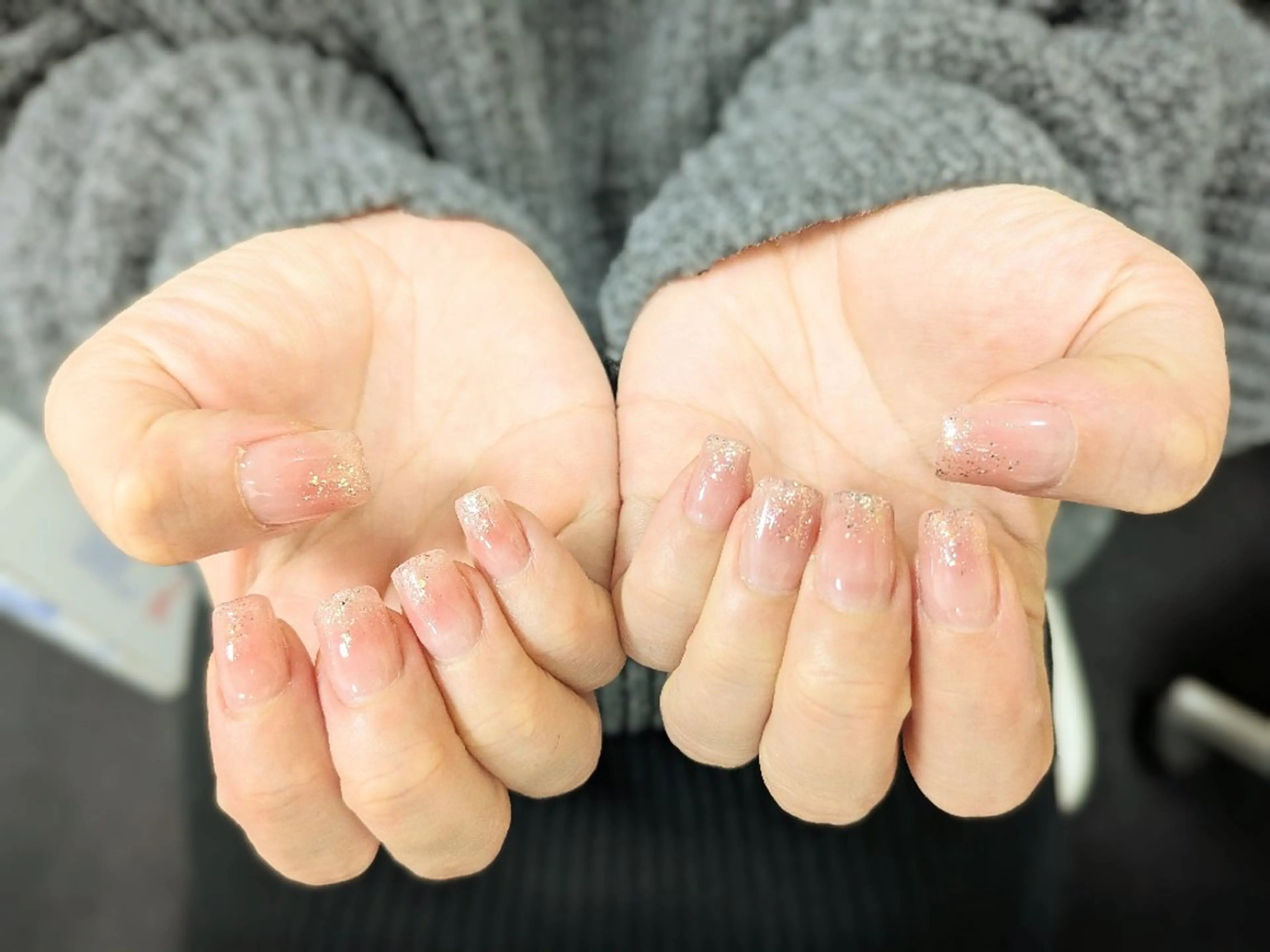 ネイル チークネイル キラキラネイル nail salon elm.所属・nail salon elm. まゆこのネイルデザイン