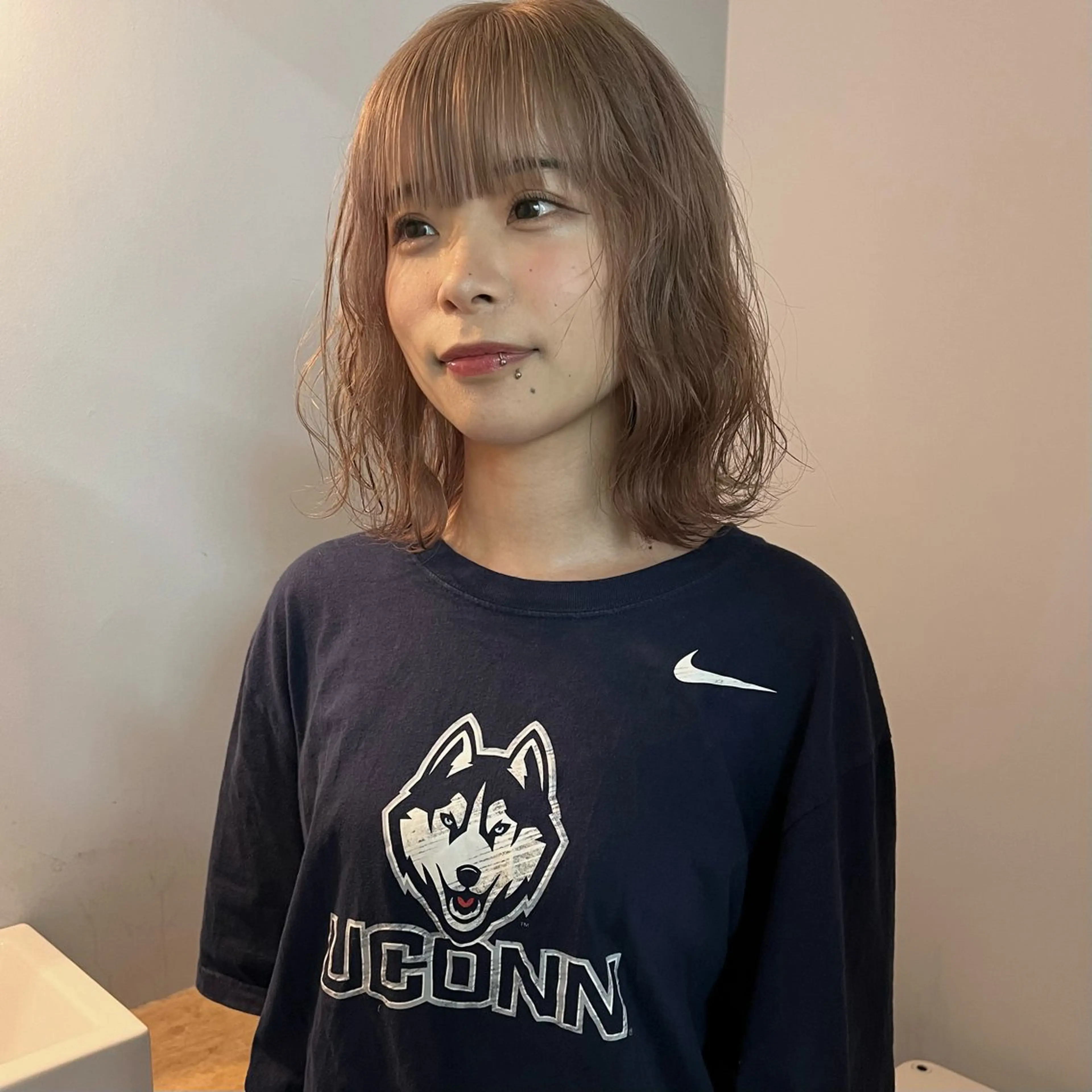 ミディアム 舟橋耀/ブリーチカラ ー/レイヤーカットのヘアスタイル