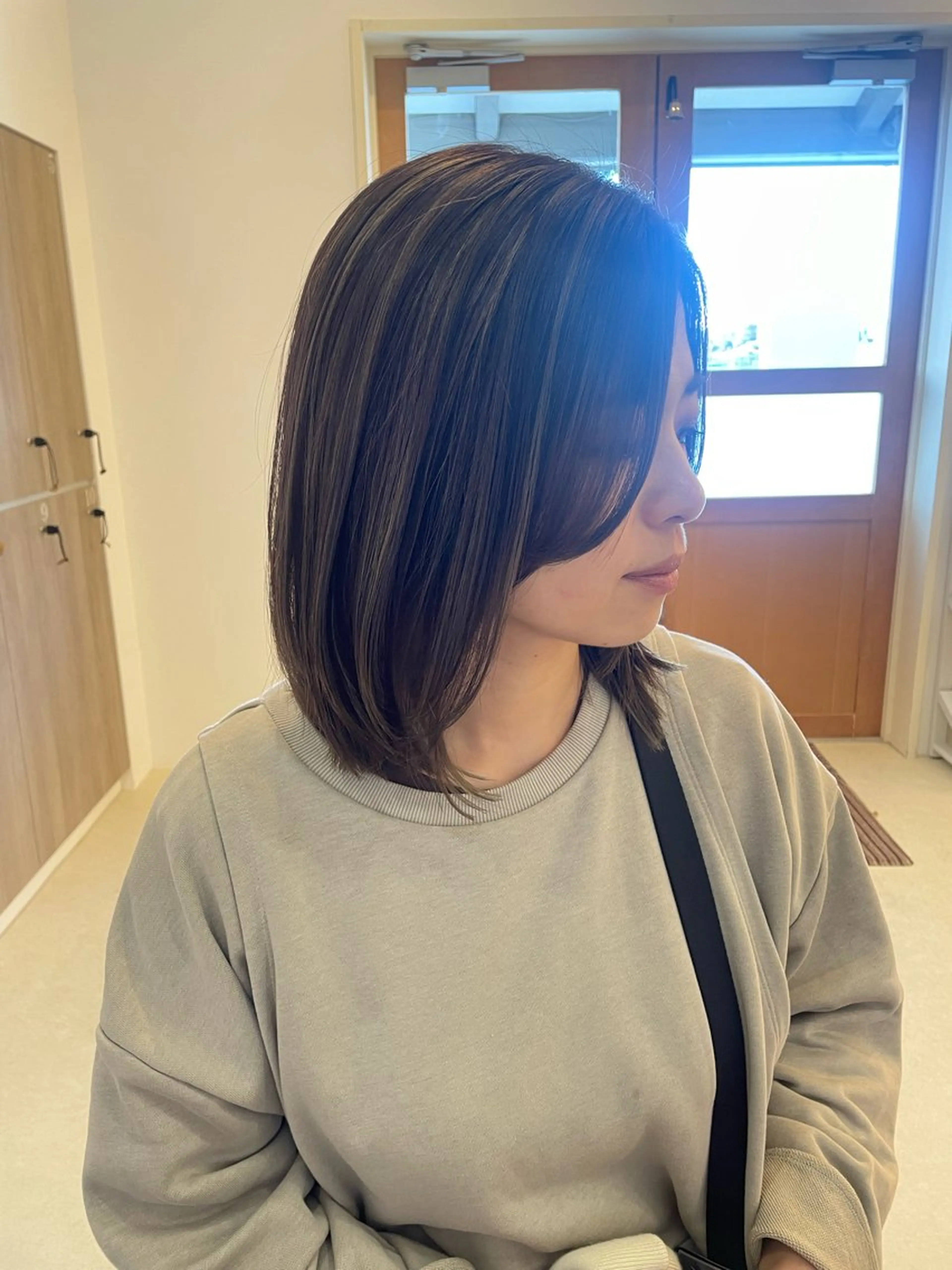 ミディアム ルプラボウ/日野 /ショート/レイヤーのヘアスタイル