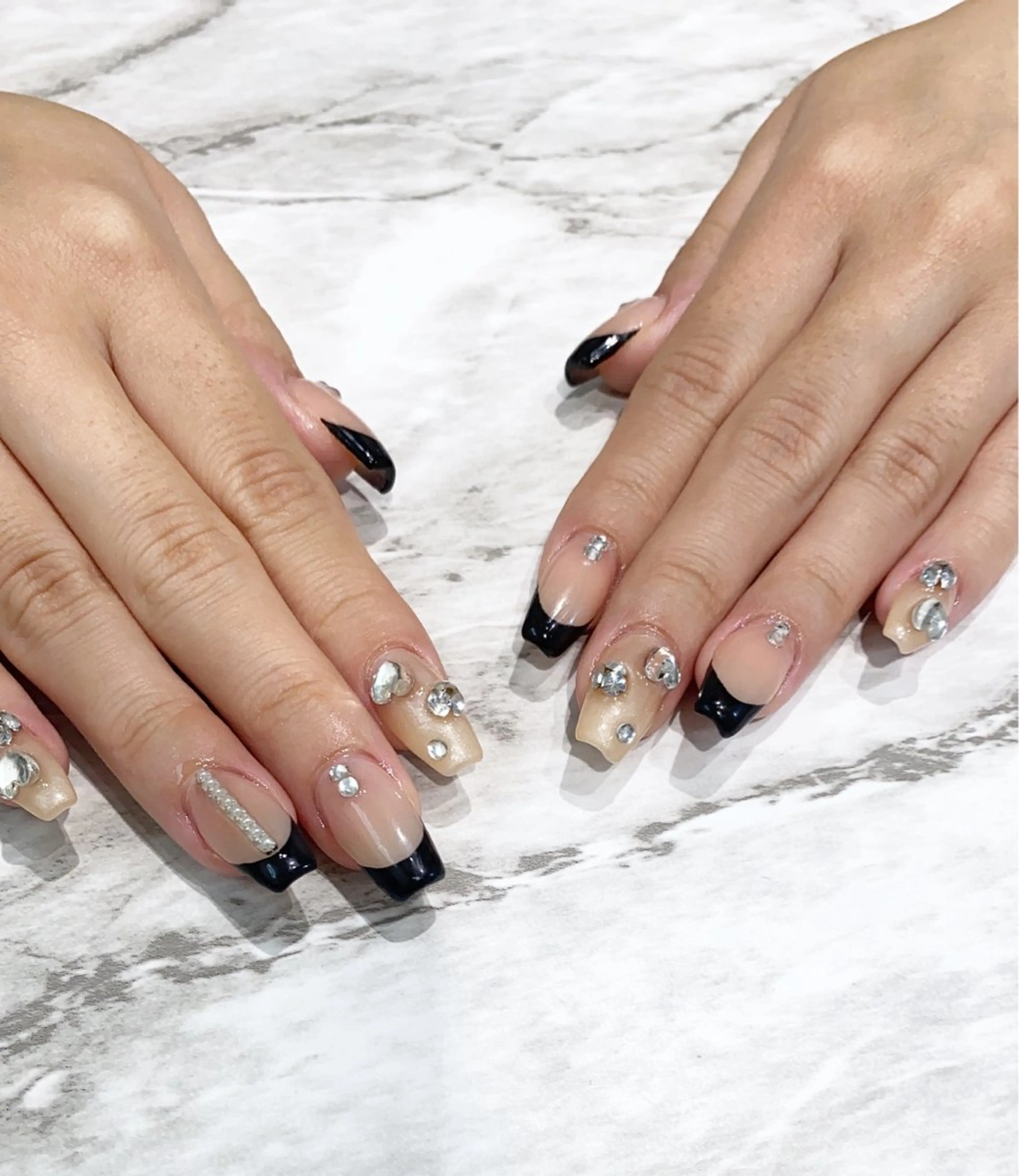 ネイル フレンチネイル ガーリー ハンドネイル フットネイル ハンドケア nail salon  AlgeTy所属・✴︎:.｡. MAKI.｡.:✴︎のネイルデザイン