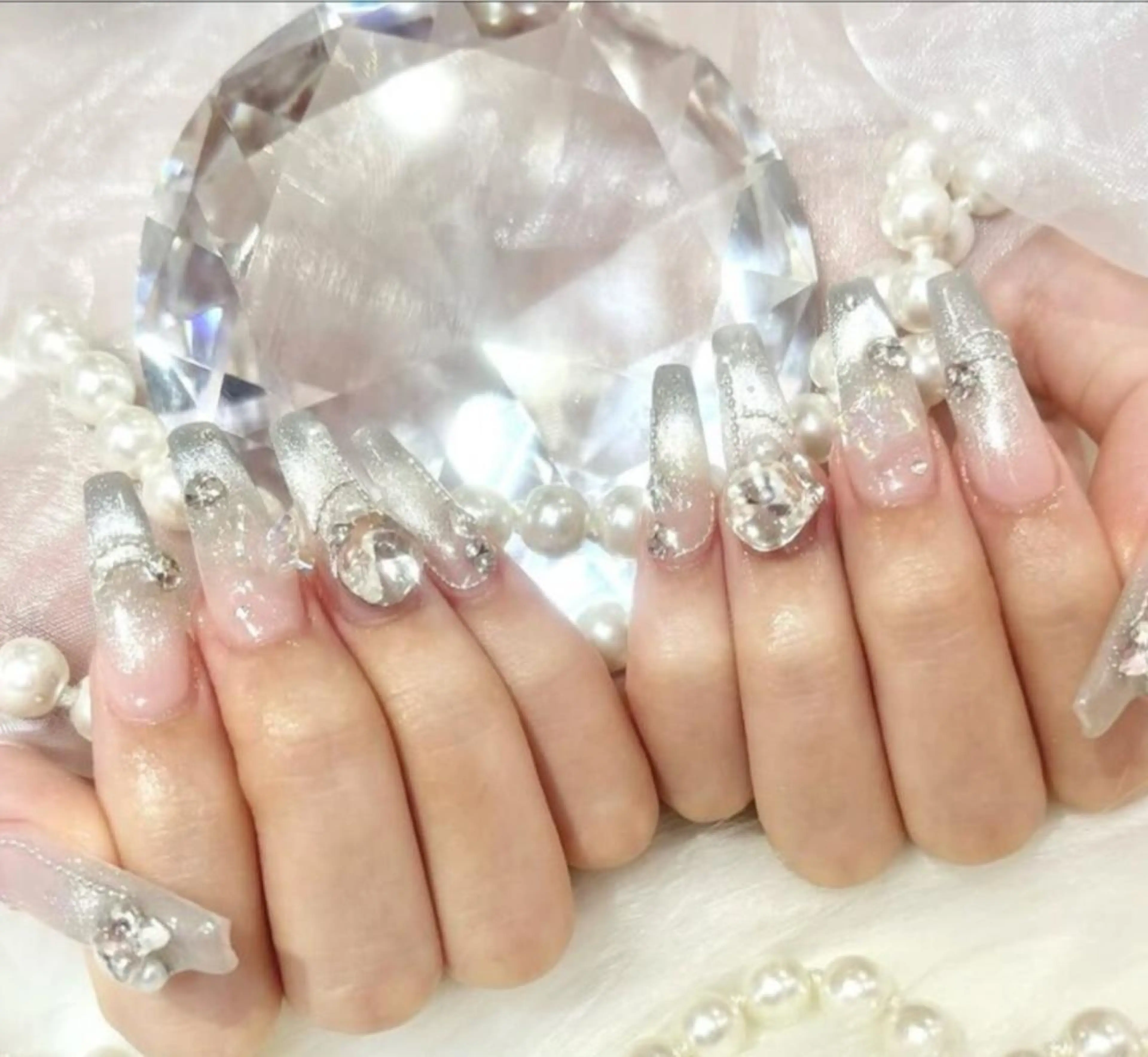 ネイル WISTERIA SAKAEのネイルデザイン