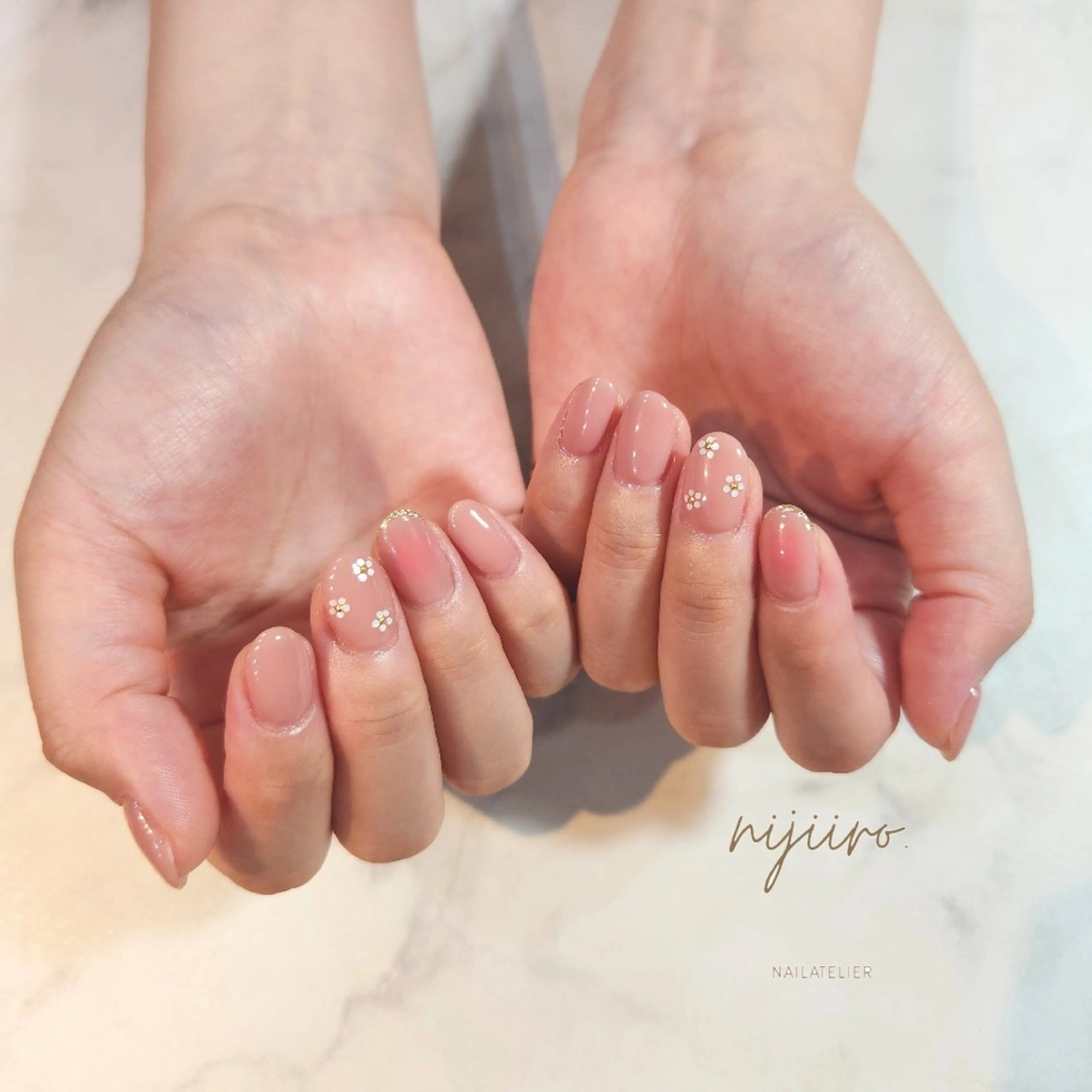 ネイル ハンドネイル nailatelier nijiiro.所属・nijiiro🌈 サトウのネイルデザイン