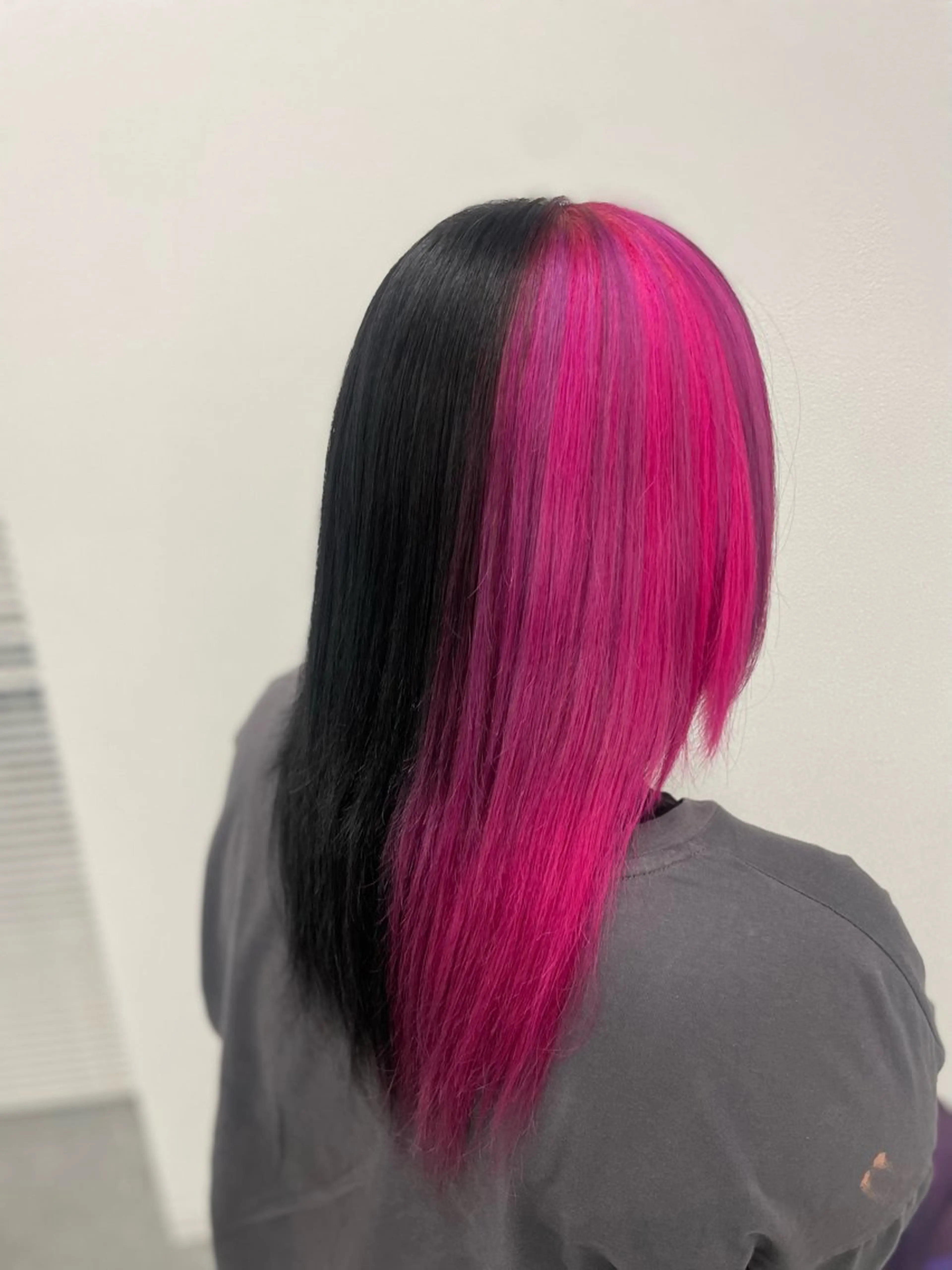 ロング 韓国ヘア/ブリーチ無 しWカラー/オリーブのヘアスタイル