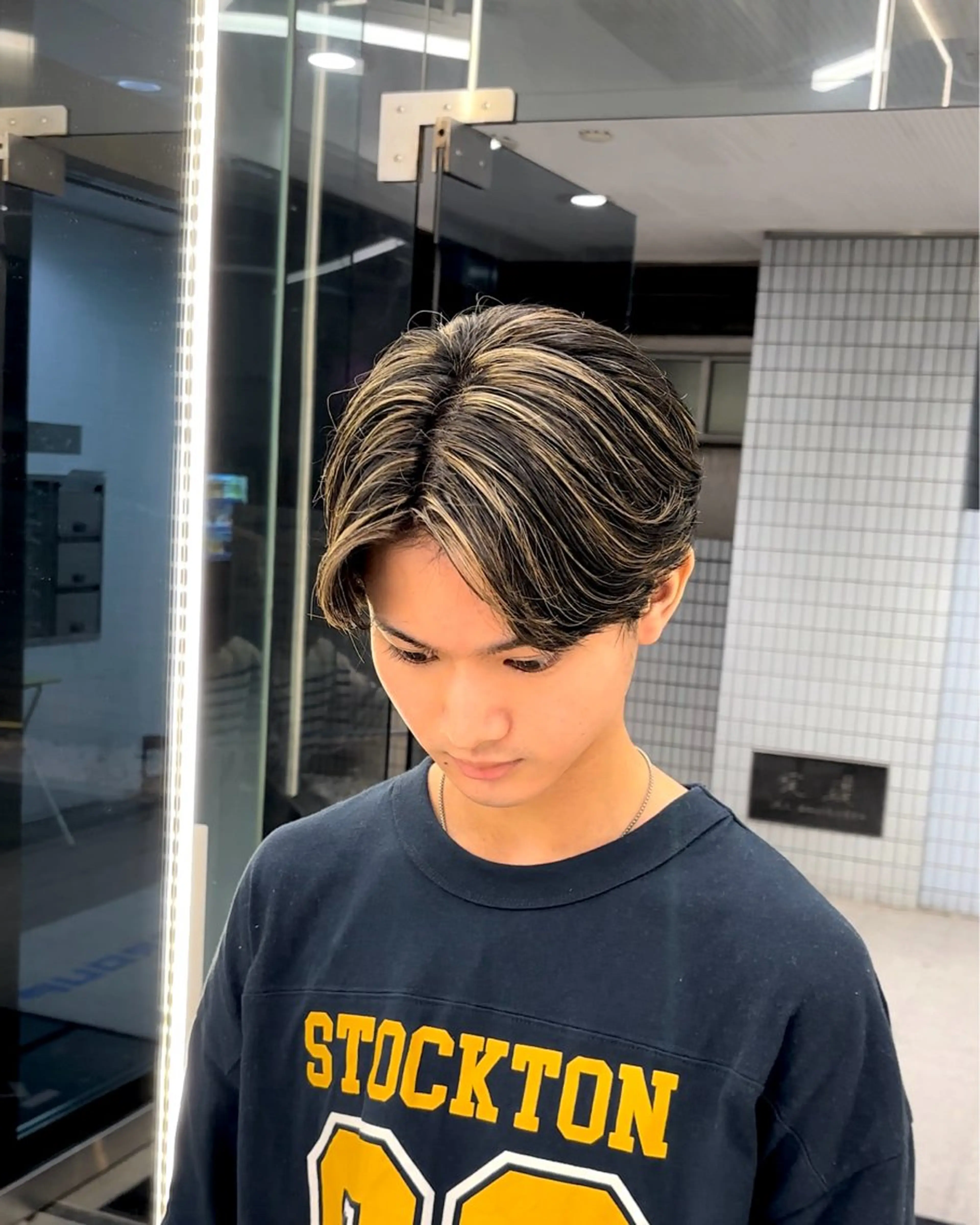 ショート カラー メンズ メンズハイライト ベージュカラー ハイライトカラー ハイライト 森龍馬 メンズ専門美容師のヘアスタイル