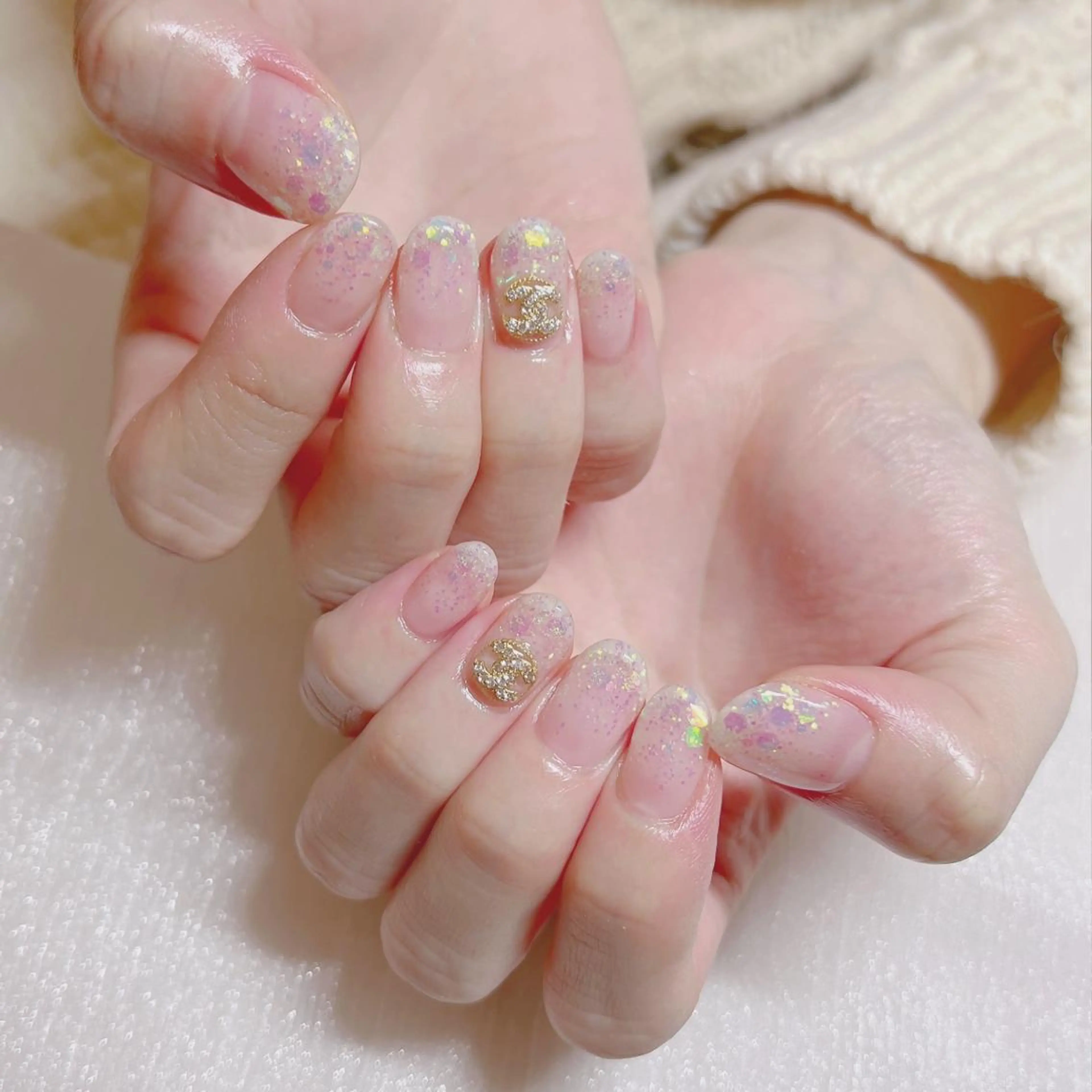 ネイル オーロラネイル フットネイル フレンチネイル ジェルネイル 韓国ネイル ハンドネイル ハンドケア 【ENサロン】 Rei🎀Nailのネイルデザイン