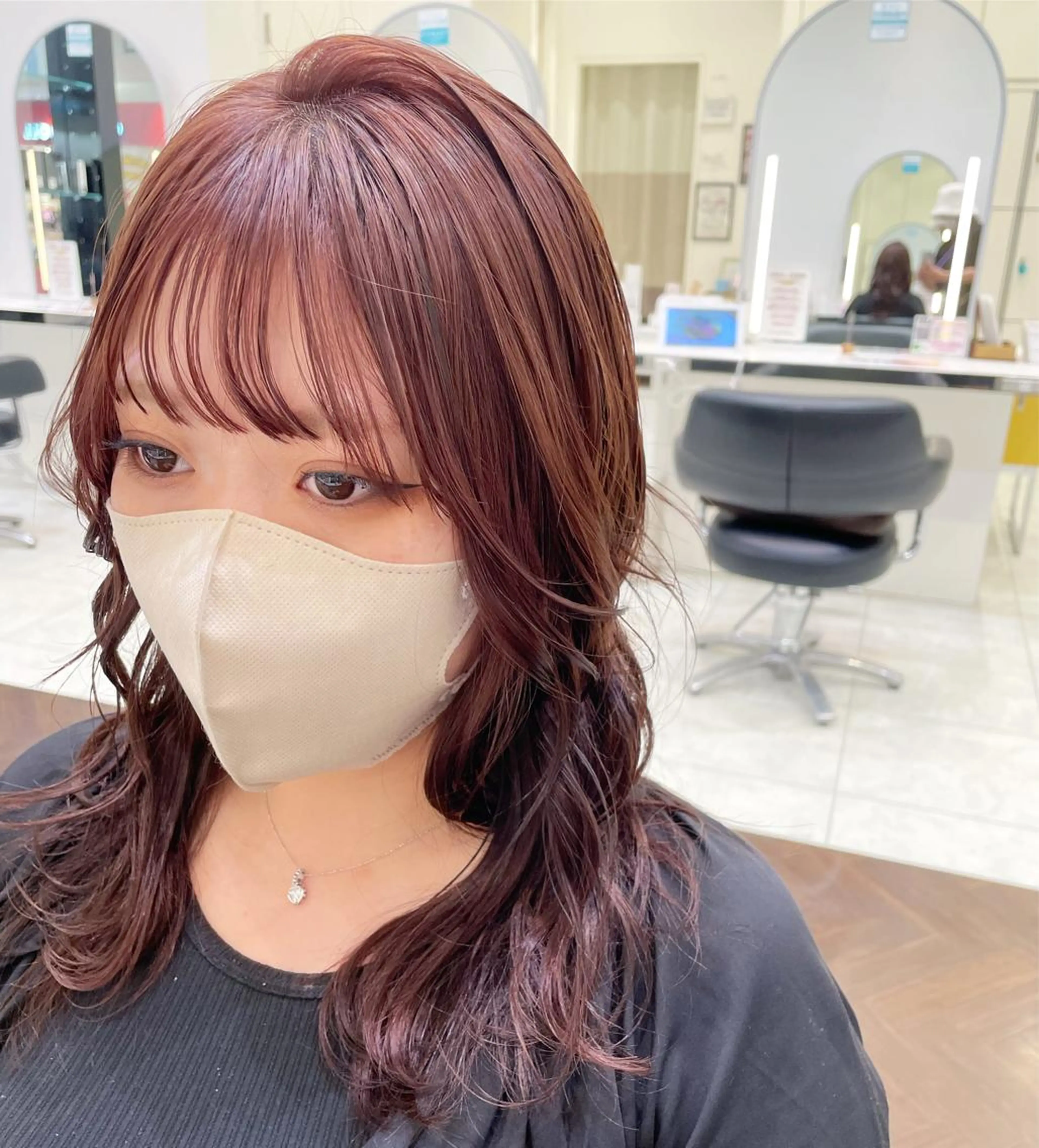 セミロング カラー GOAT_茅ヶ崎 キシ サクラのヘアスタイル