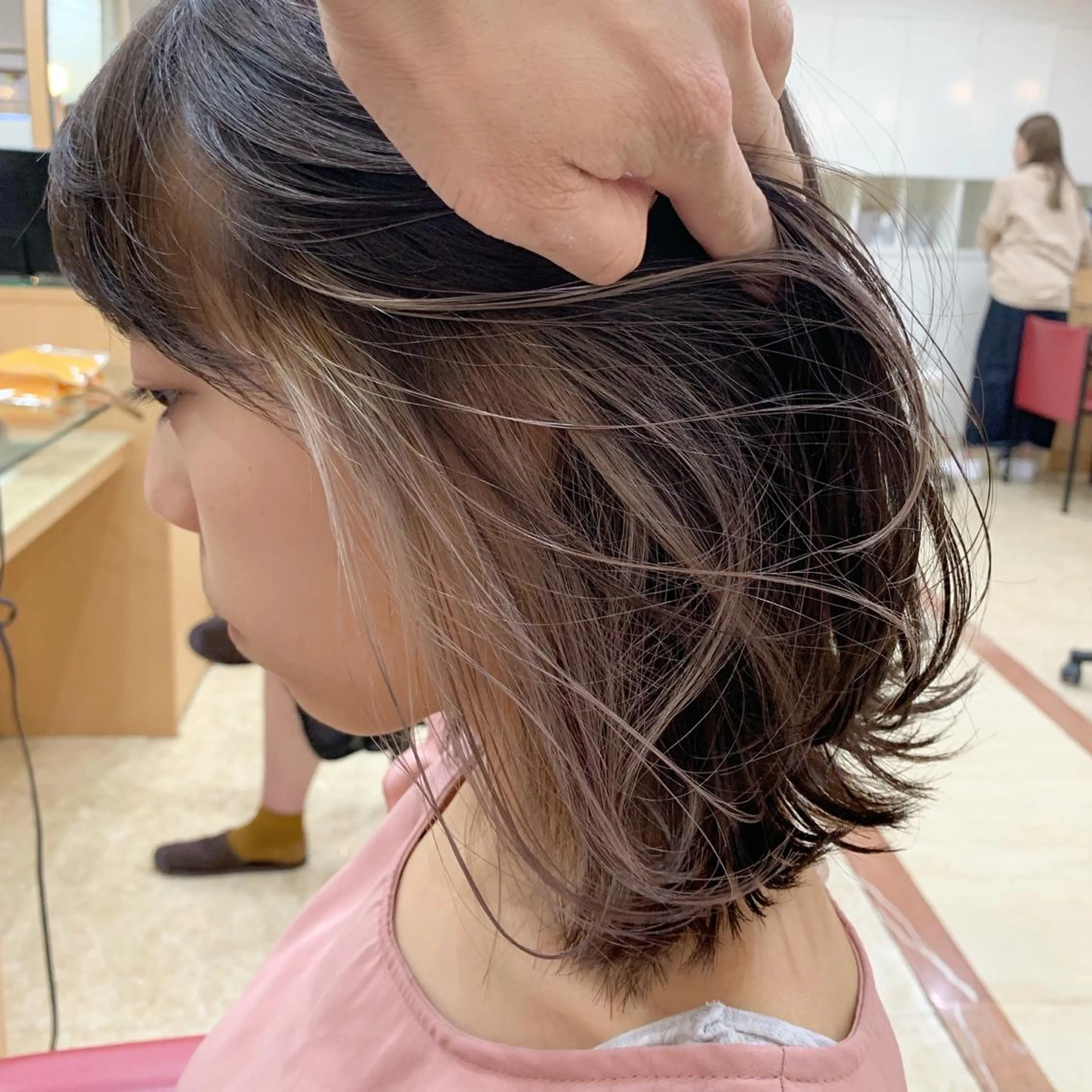 カラー ✨艶ブリーチカラー ✨四ノ宮裕己のヘアスタイル