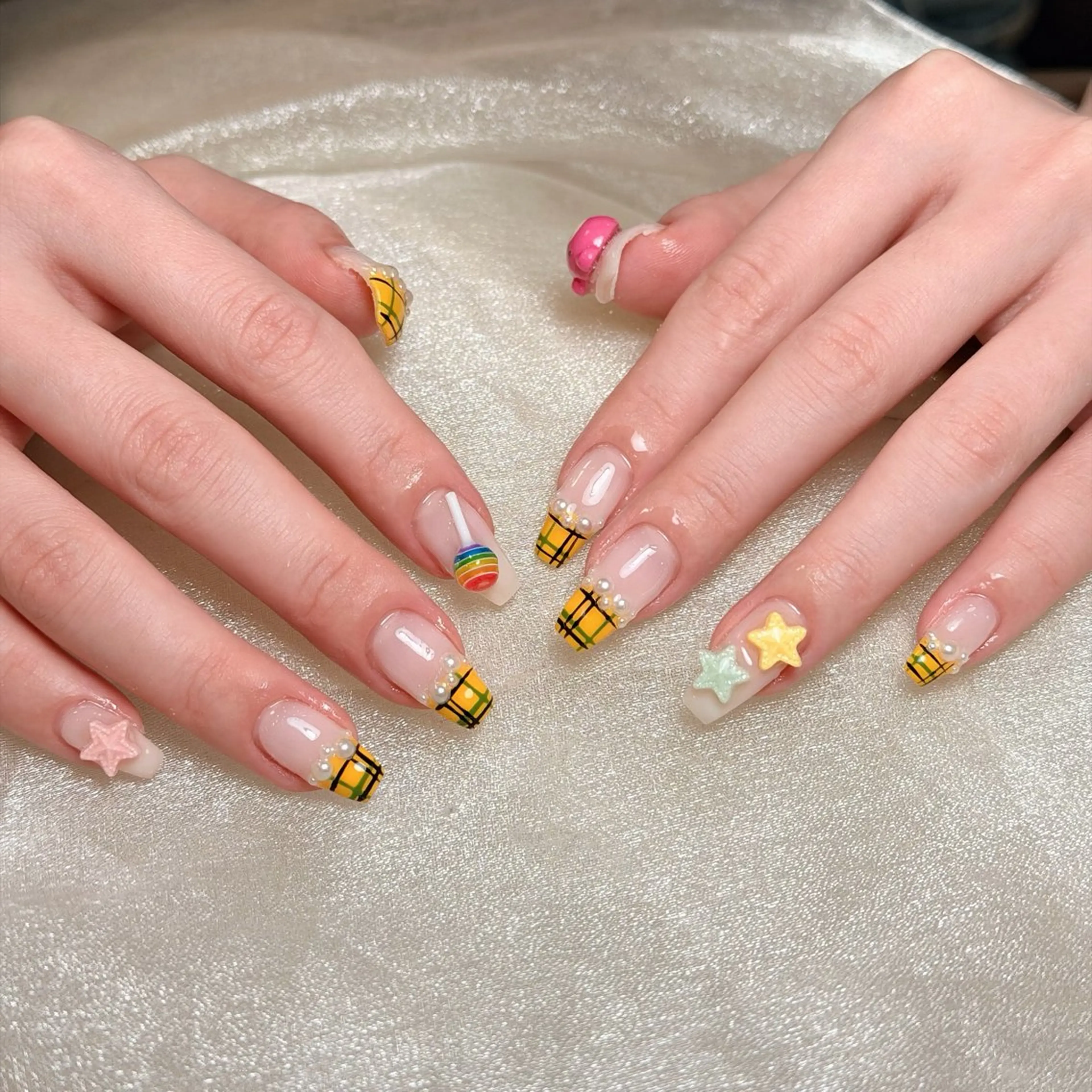 ネイル ハンドネイル ハンドケア ネイル👑クイーンズ NailQueensのネイルデザイン