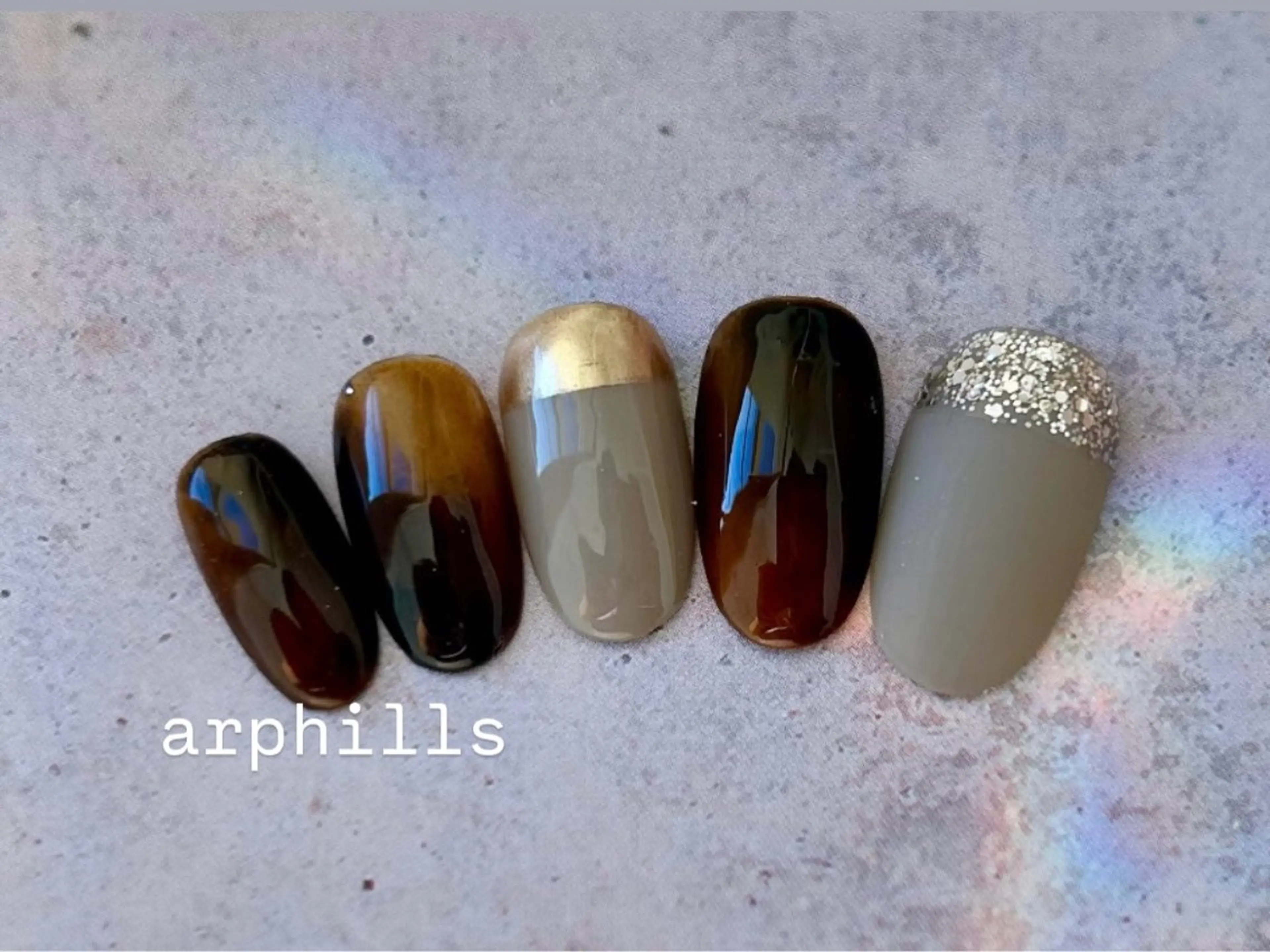 ネイル べっ甲ネイル Allybell🫧 yuriのネイルデザイン