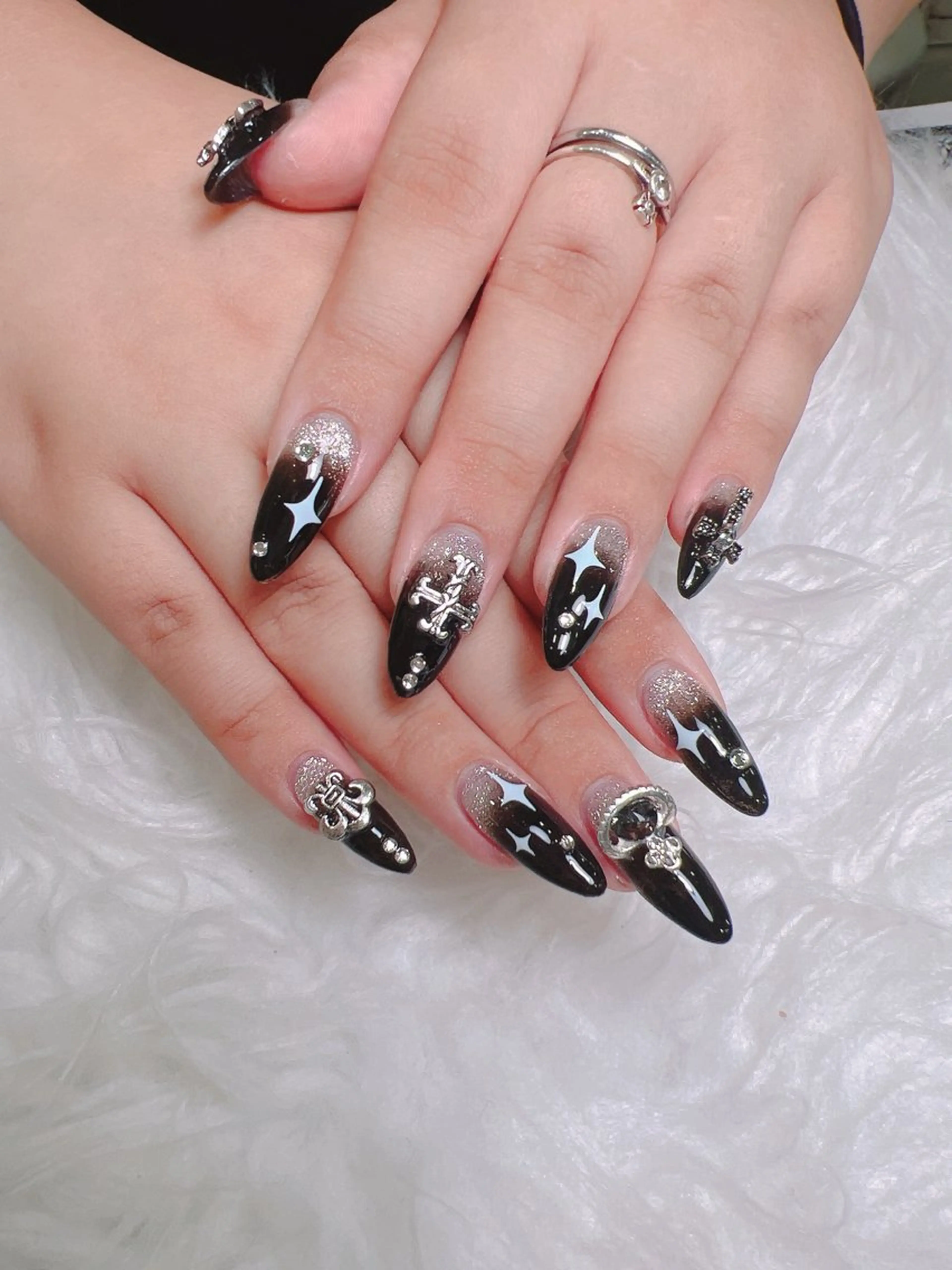 ネイル マグネットネイル スカルプネイル Kaka  nails所属・🌷 Ryoko🌷のネイルデザイン