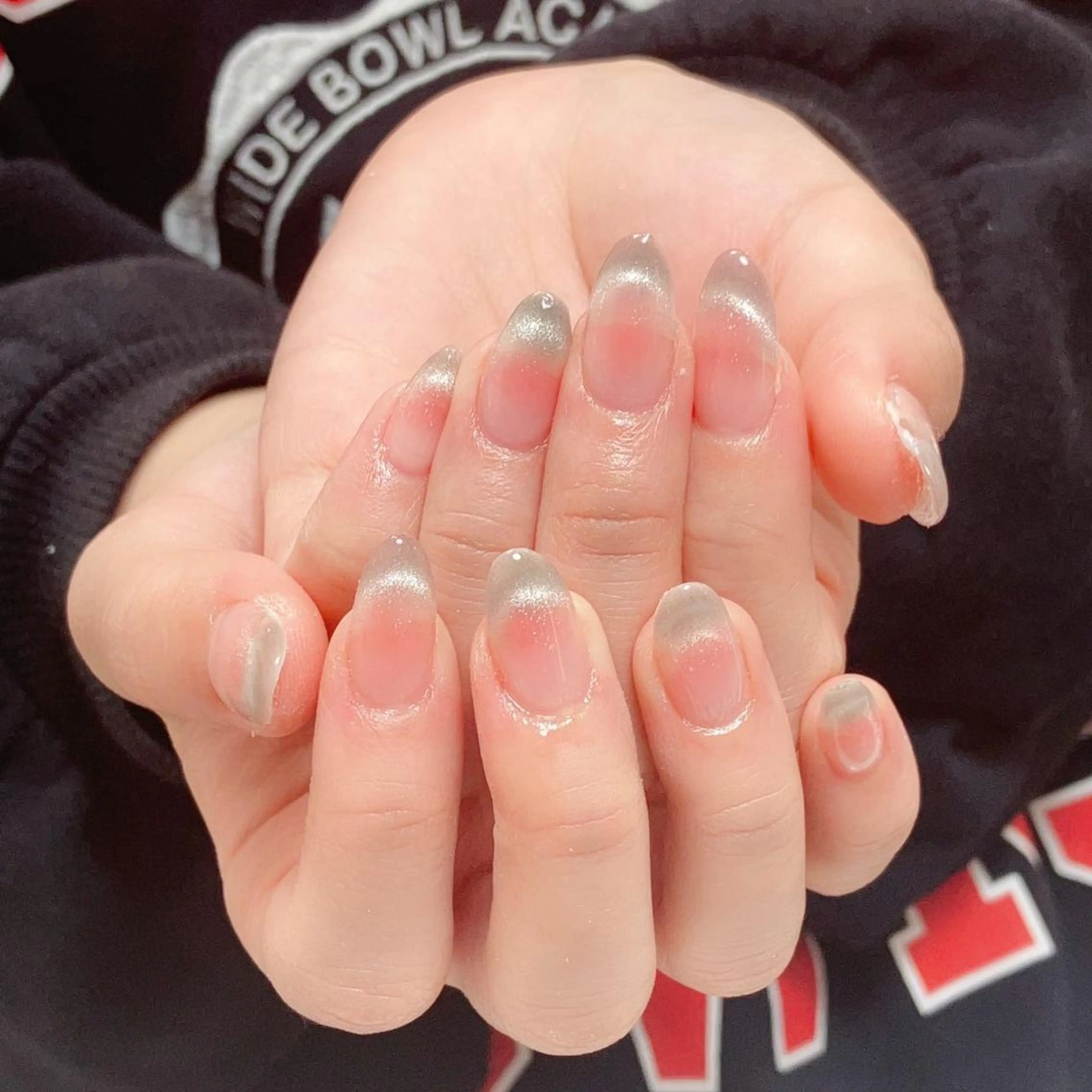 12月⭐️オフ無料⭐️ 🎀チークネイル＋マグネットフレンチの写真