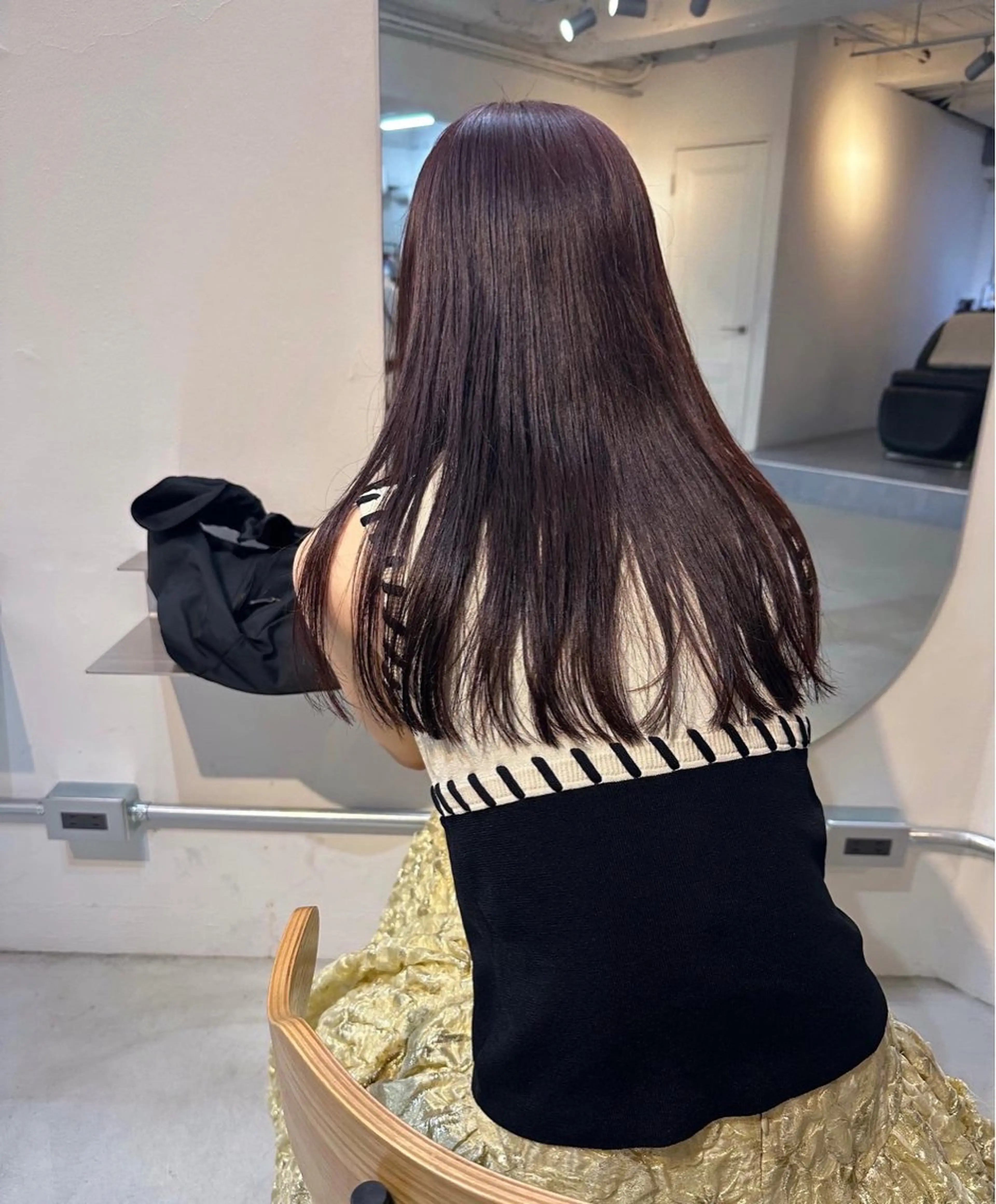 セミロング カラー ボルドーカラー FavyS「フェイヴィーズ」所属・竹中 彩音のヘアスタイル