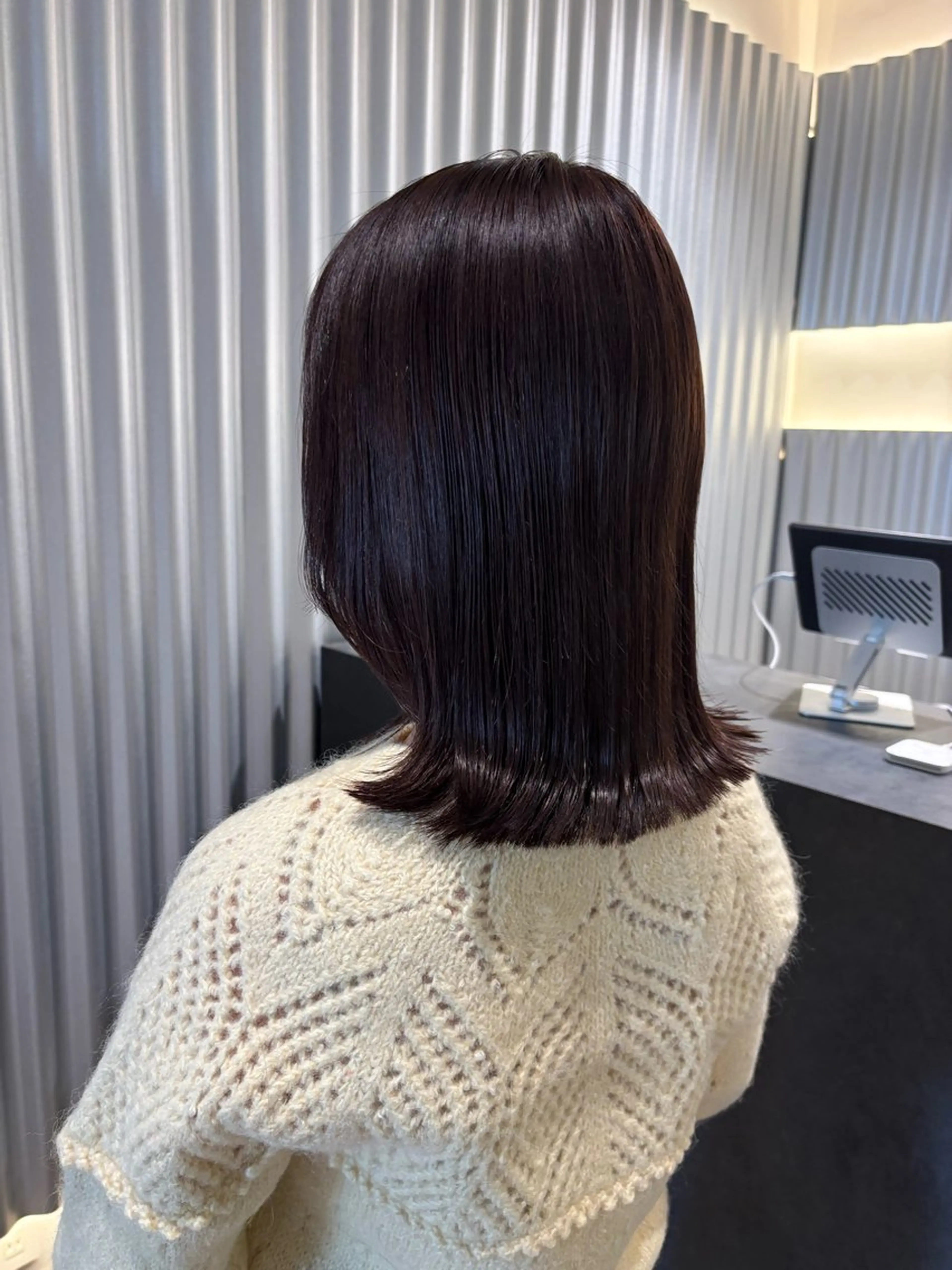 ミディアム カラー パーマ ヘアアレンジ ブラウンカラー ラベンダーカラー ラベンダーブラウン カット ヘアカラー トリートメント ヘッドスパ ヘアセット 押切 響 のヘアスタイル