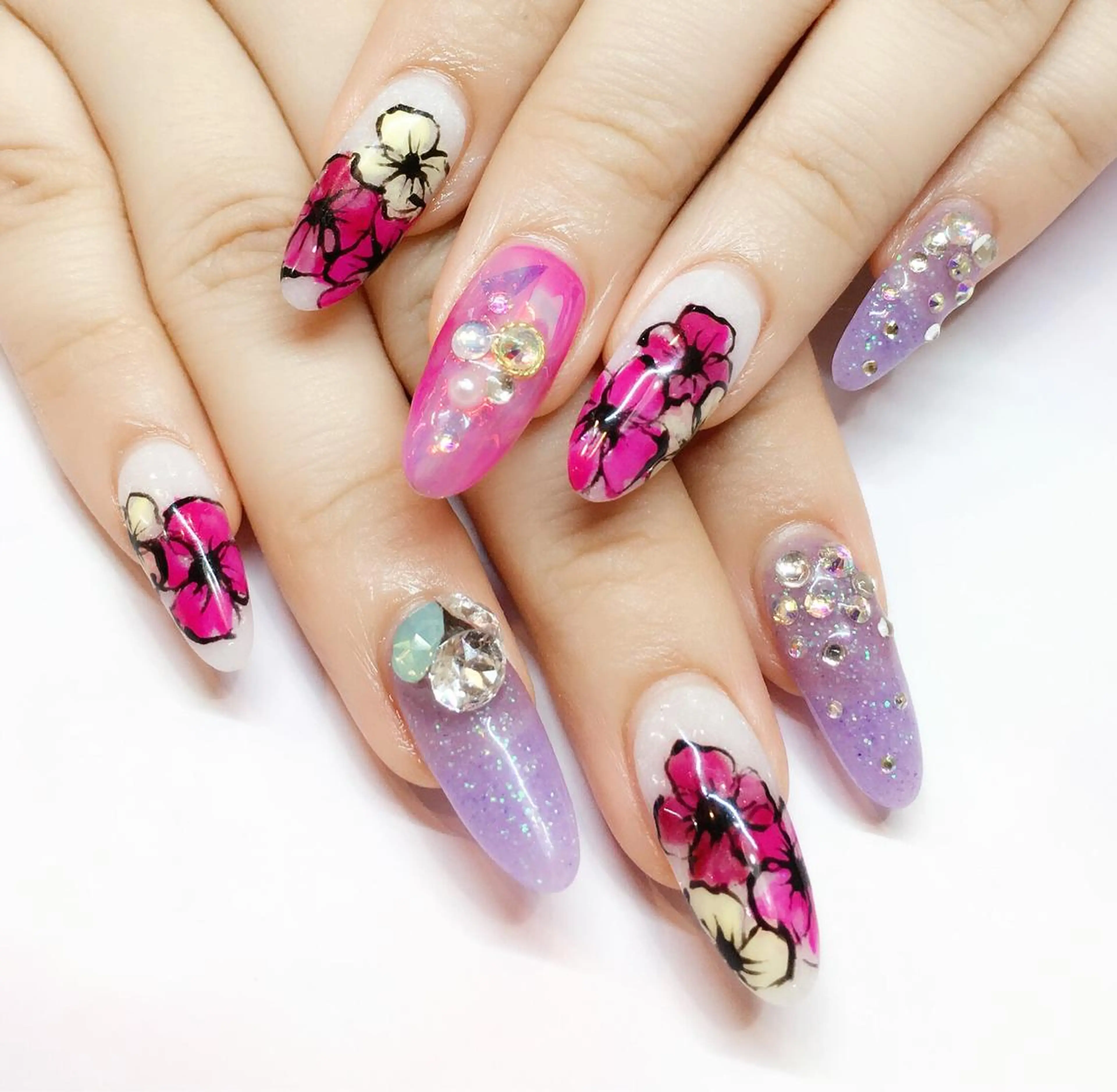 ネイル フラワーネイル キラキラネイル ラメ(グリッター) 持ち込み パープル nail salon Soeurのネイルデザイン