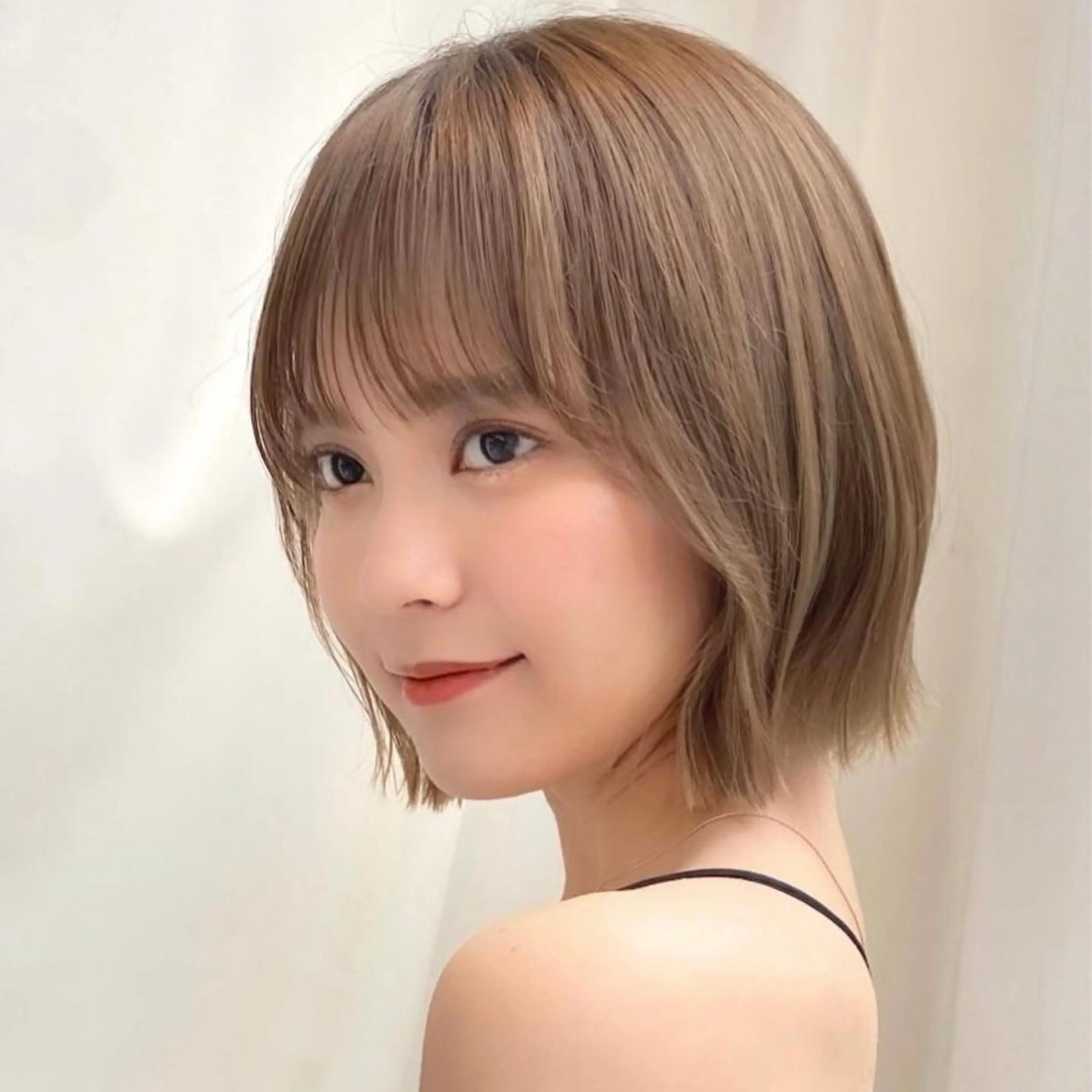 ショート カラー 切りっぱなしボブ ボブ くびれヘア くせ毛 髪質改善 カット ヘアカラー トリートメント 🌹艶ボブの達人🌹 SYOHEIのヘアスタイル
