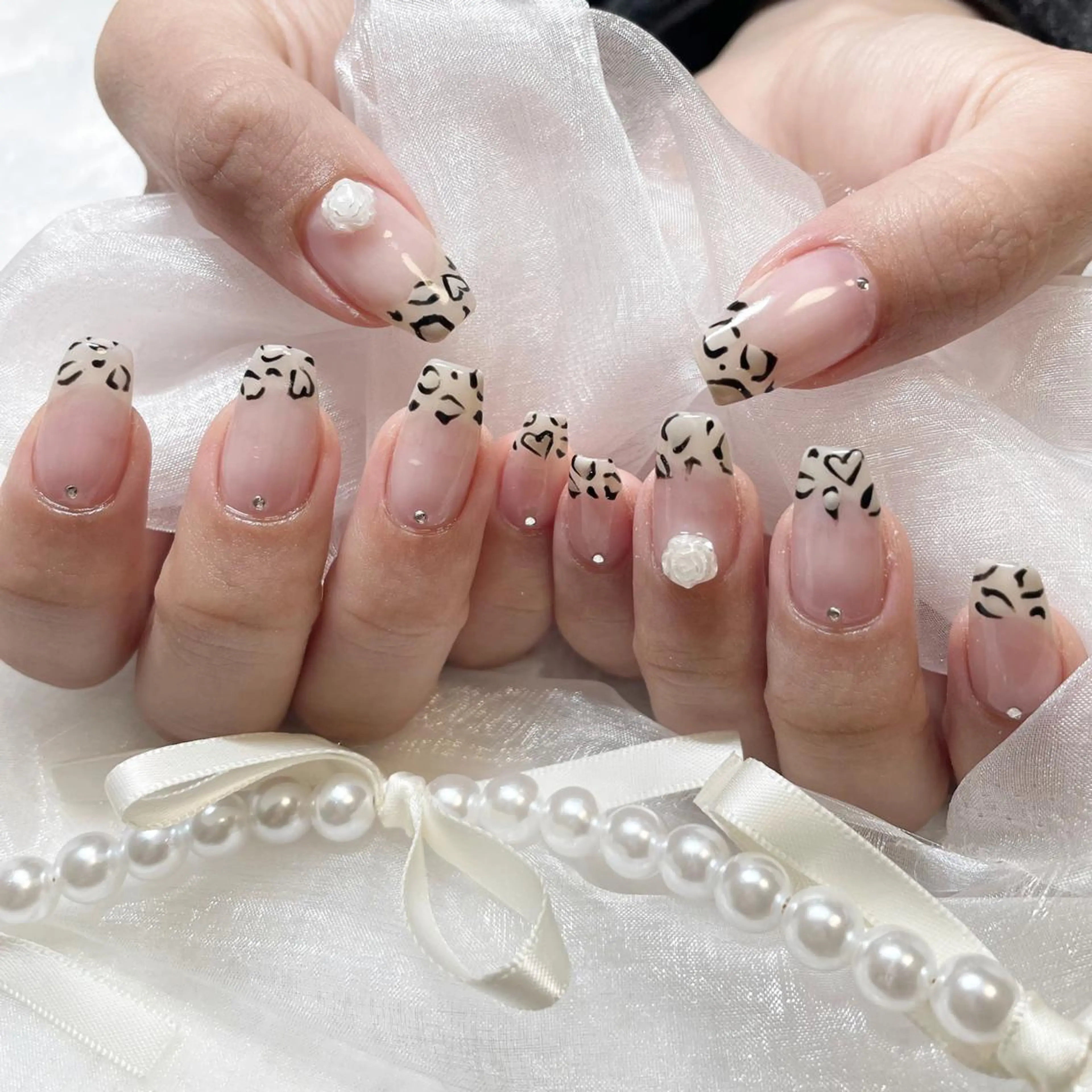 ネイル ジェルネイル 韓国ネイル 持ち込み ワンカラーネイル ワンホンネイル ハンドネイル fiore nail 🦋のネイルデザイン