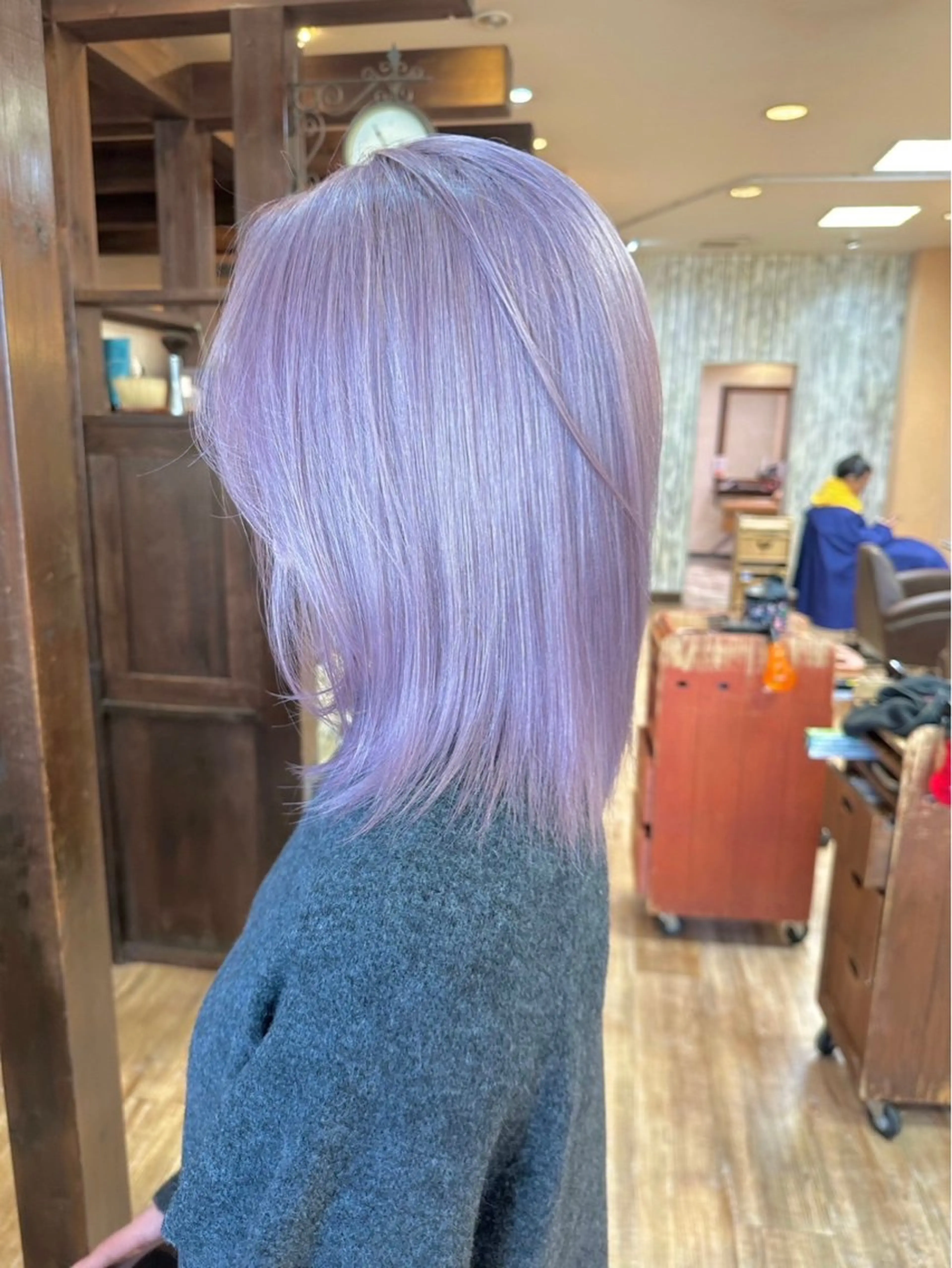 ミディアム カラー ブリーチ🩵レイヤー Maho🐻‍❄️のヘアスタイル