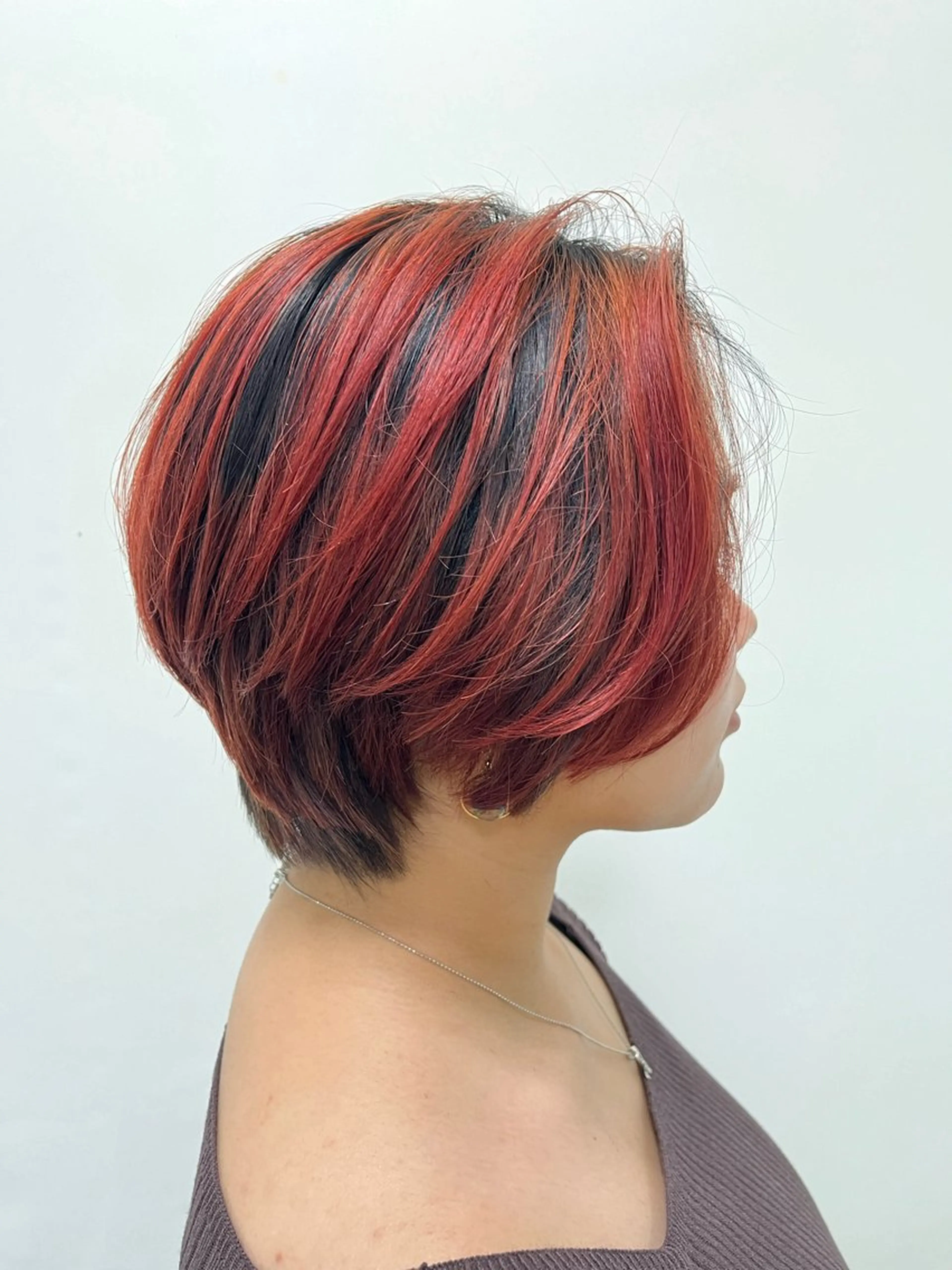 ショート レイヤーカット 【北千住】🌈韓国風 レイヤー✨小顔カットのヘアスタイル