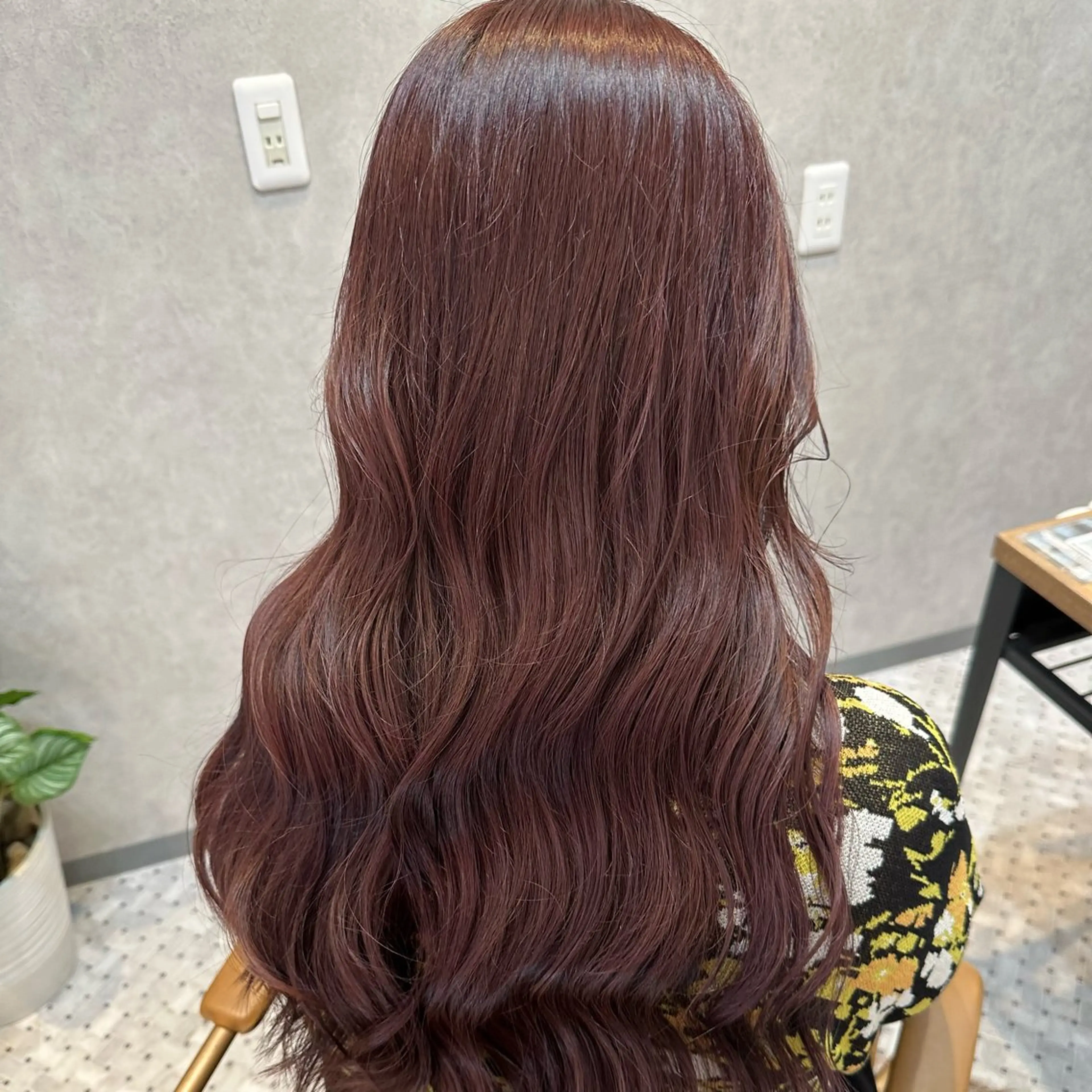 ロング カラー ヘアアレンジ ブリーチ ブリーチなしカラー ピンクカラー REONA🪽✨ 日常に馴染む髪🫧のヘアスタイル