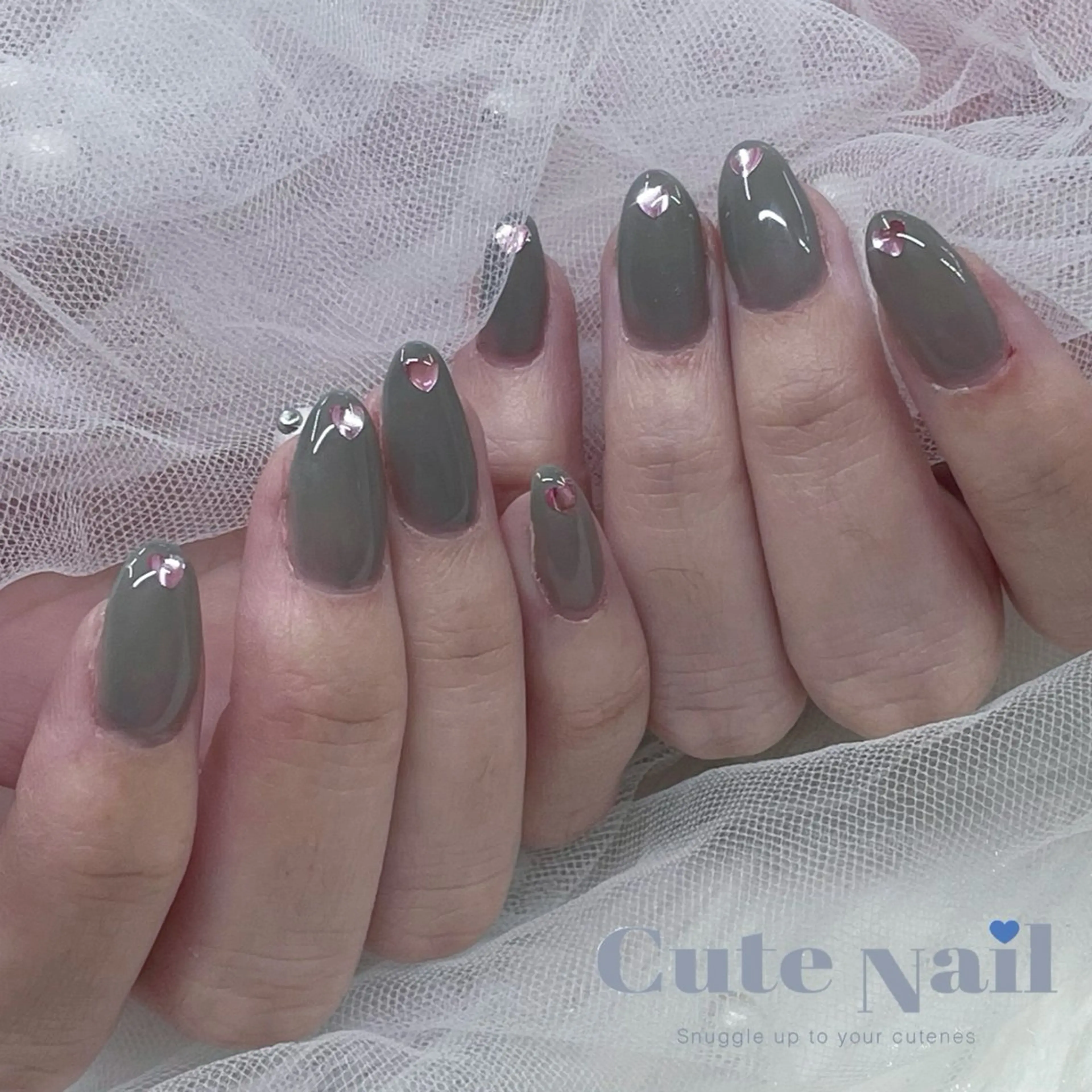 ネイル GO TODAY SHAiRE SALON原宿 Liber所属・️🫧もこ 艶感ネイル🫧のネイルデザイン