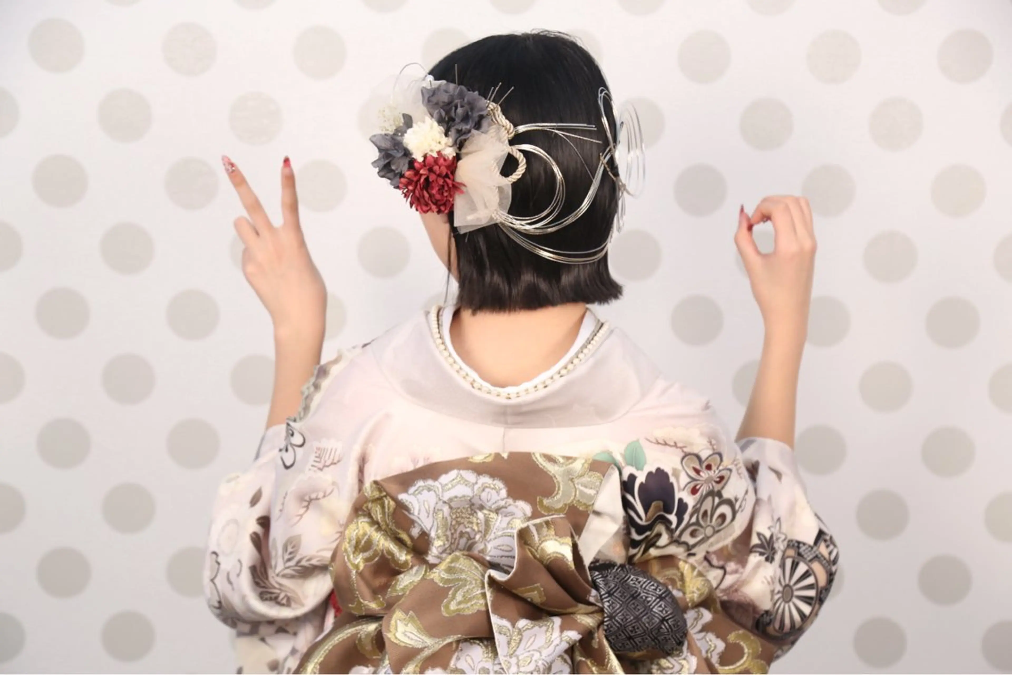 【U24女性/成人式準備】選べる美顔/うなじ脱毛/ハレノヒset￥13,000の写真