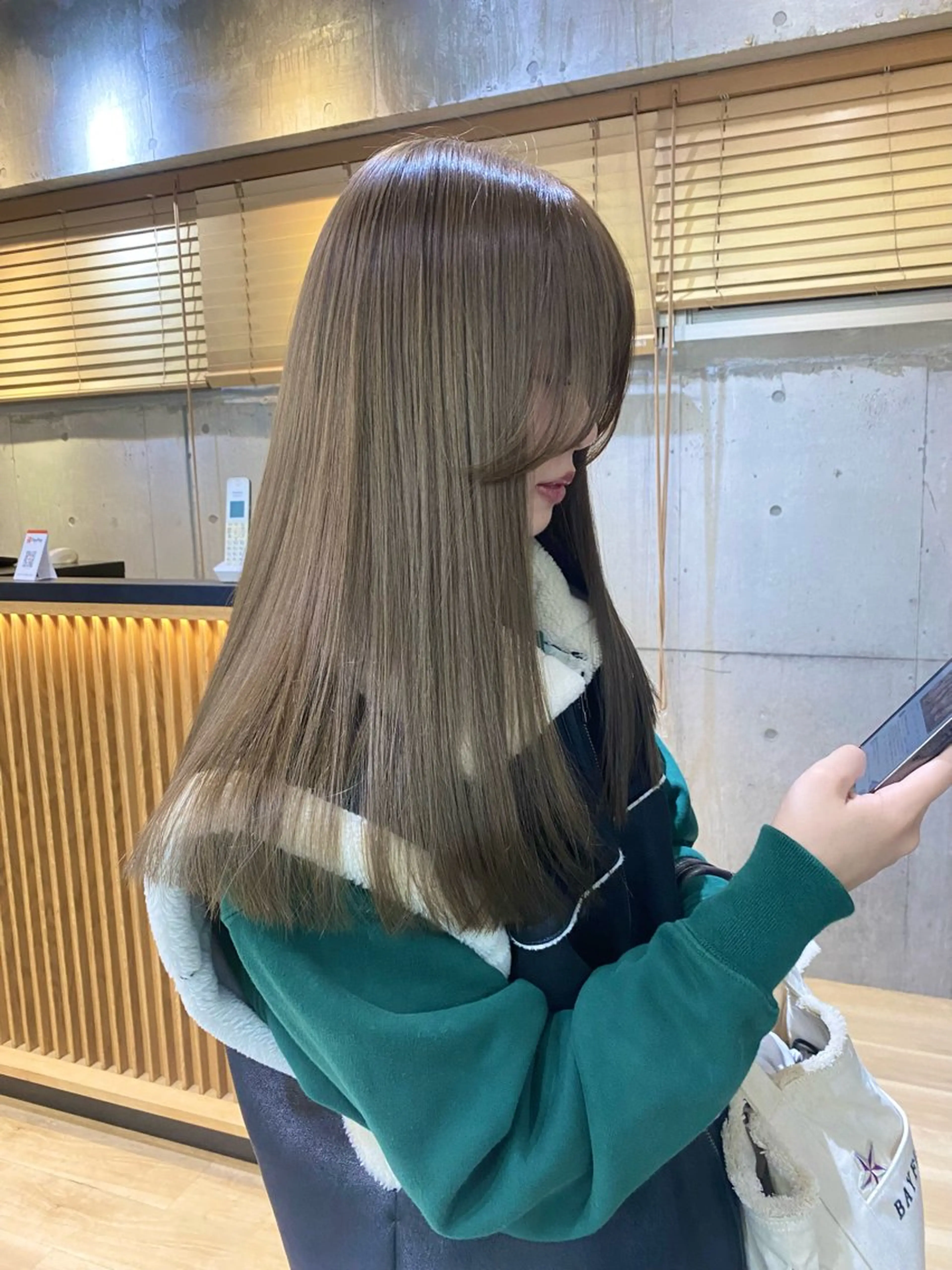 韓国風透明感ヘア≪✨🥣ミニモ限定🥣✨≫ブリーチ無しダブルカラー＋高保湿クイックトリートメント🫧の写真