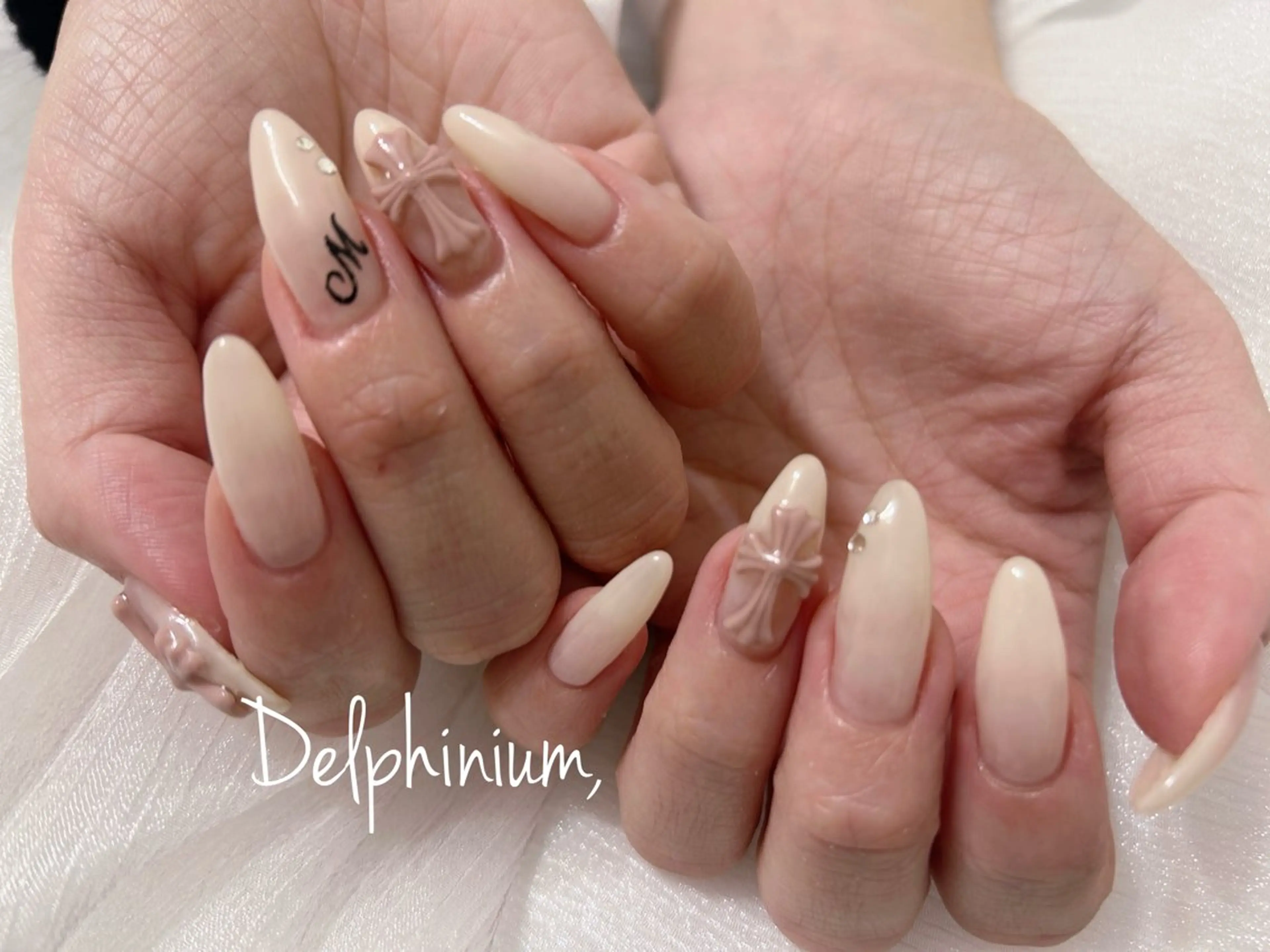 ネイル 持ち込み ワンカラーネイル ストーンネイル ハンドネイル 岡本 友恵のネイルデザイン