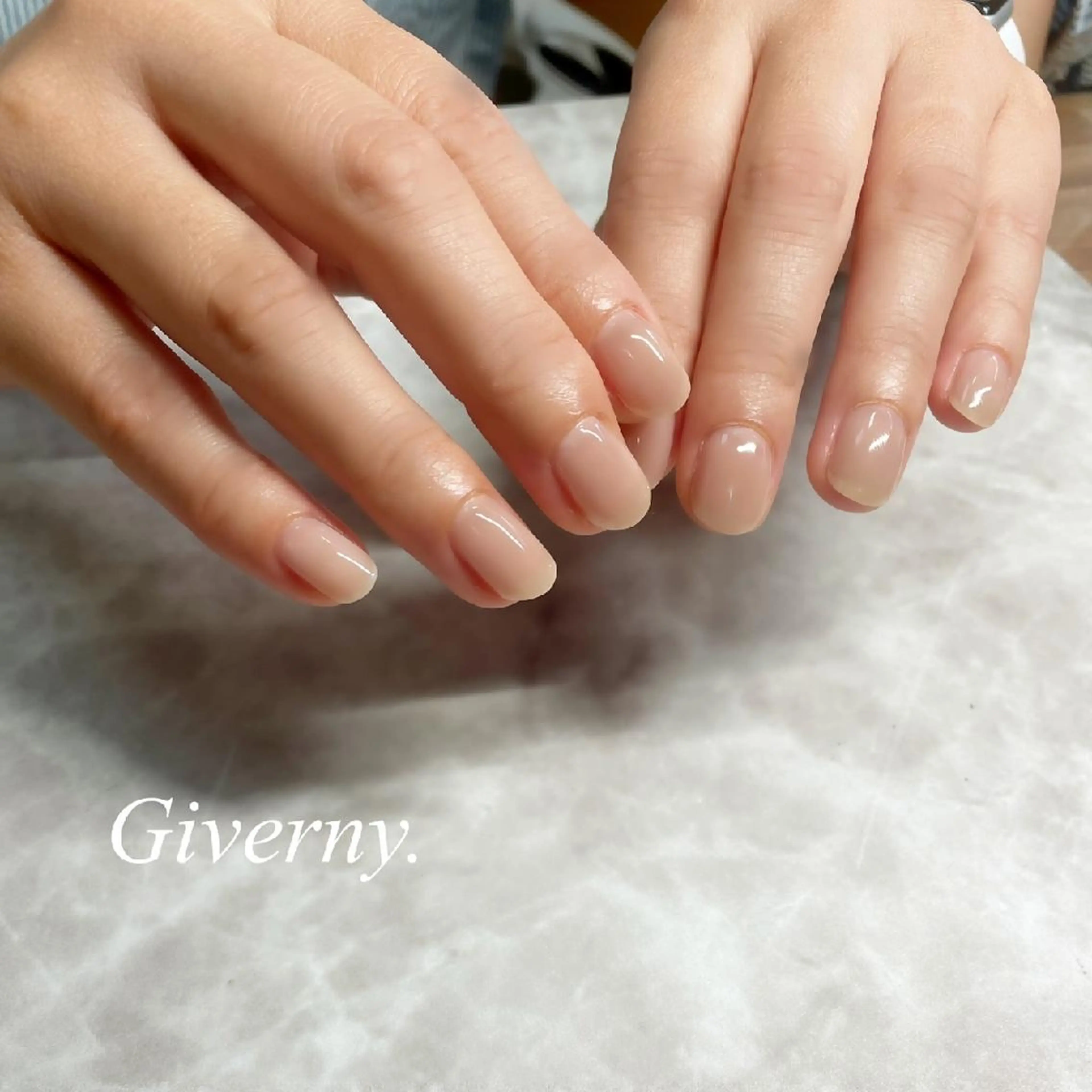 ネイル ワンカラーネイル ハンドネイル Giverny .のネイルデザイン