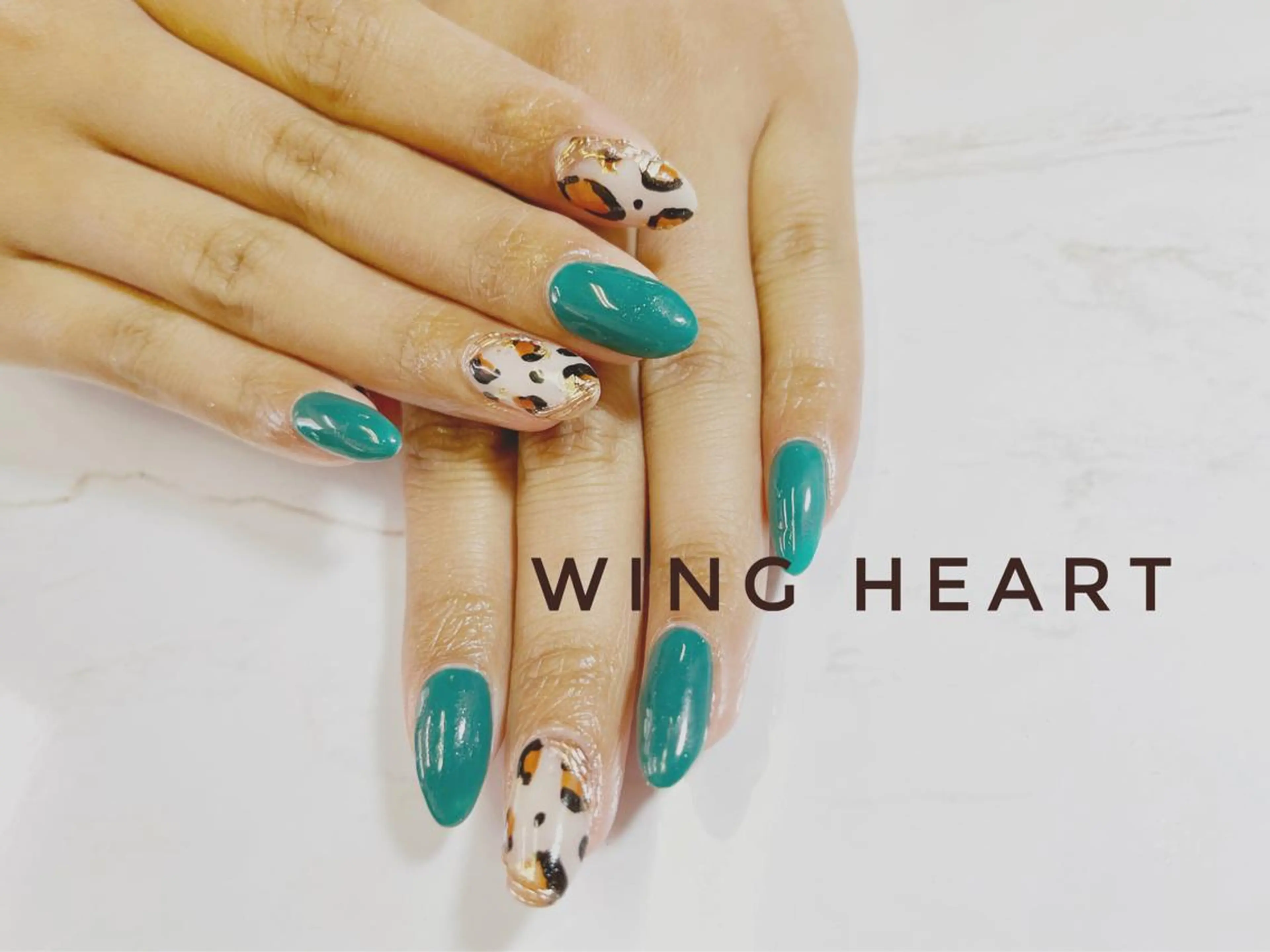 ミディアム ネイル ハンドネイル H NANAのネイルデザイン