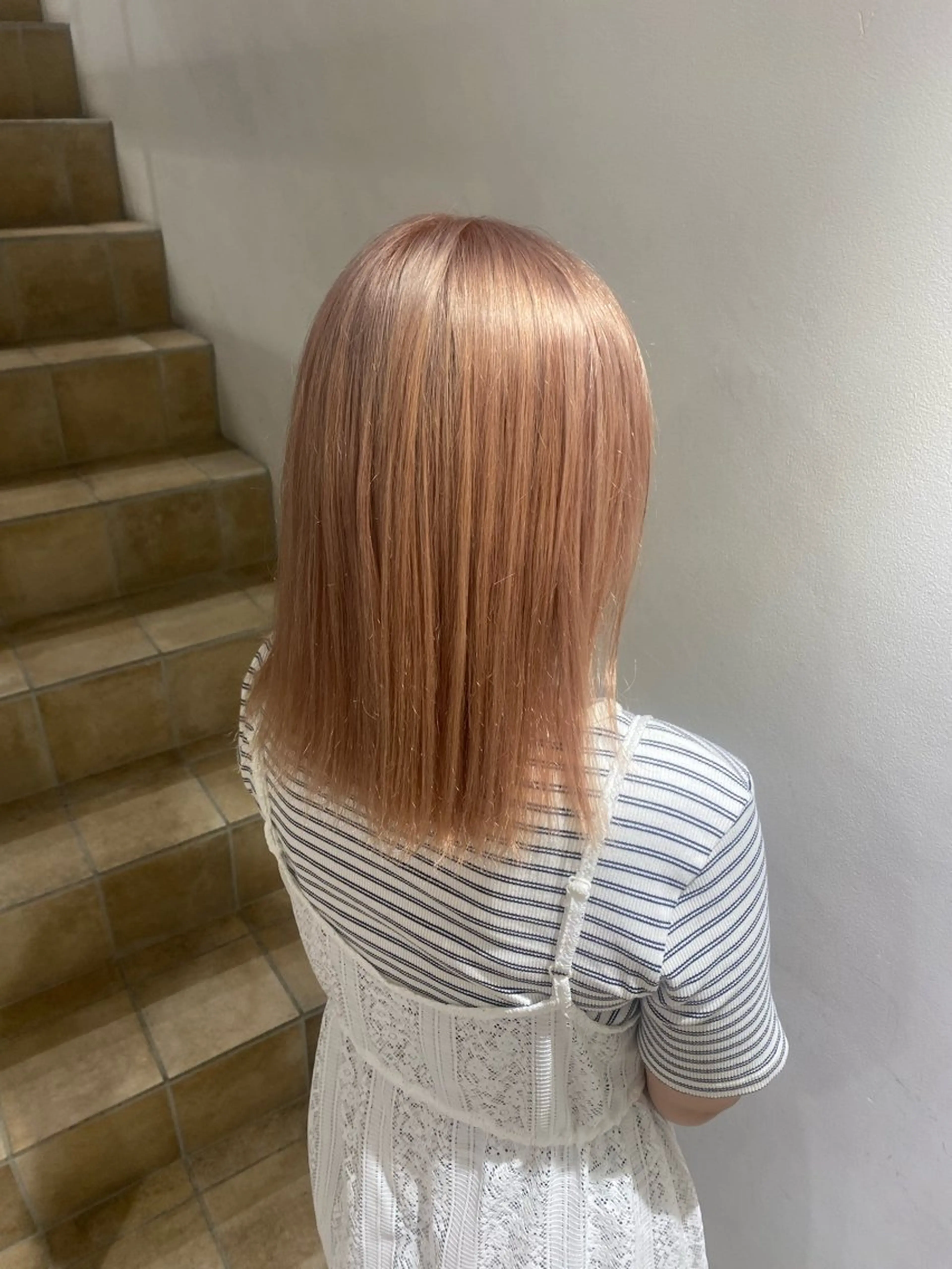 ミディアム カラー BUZZ 自由が丘所属・niimi rimuのヘアスタイル