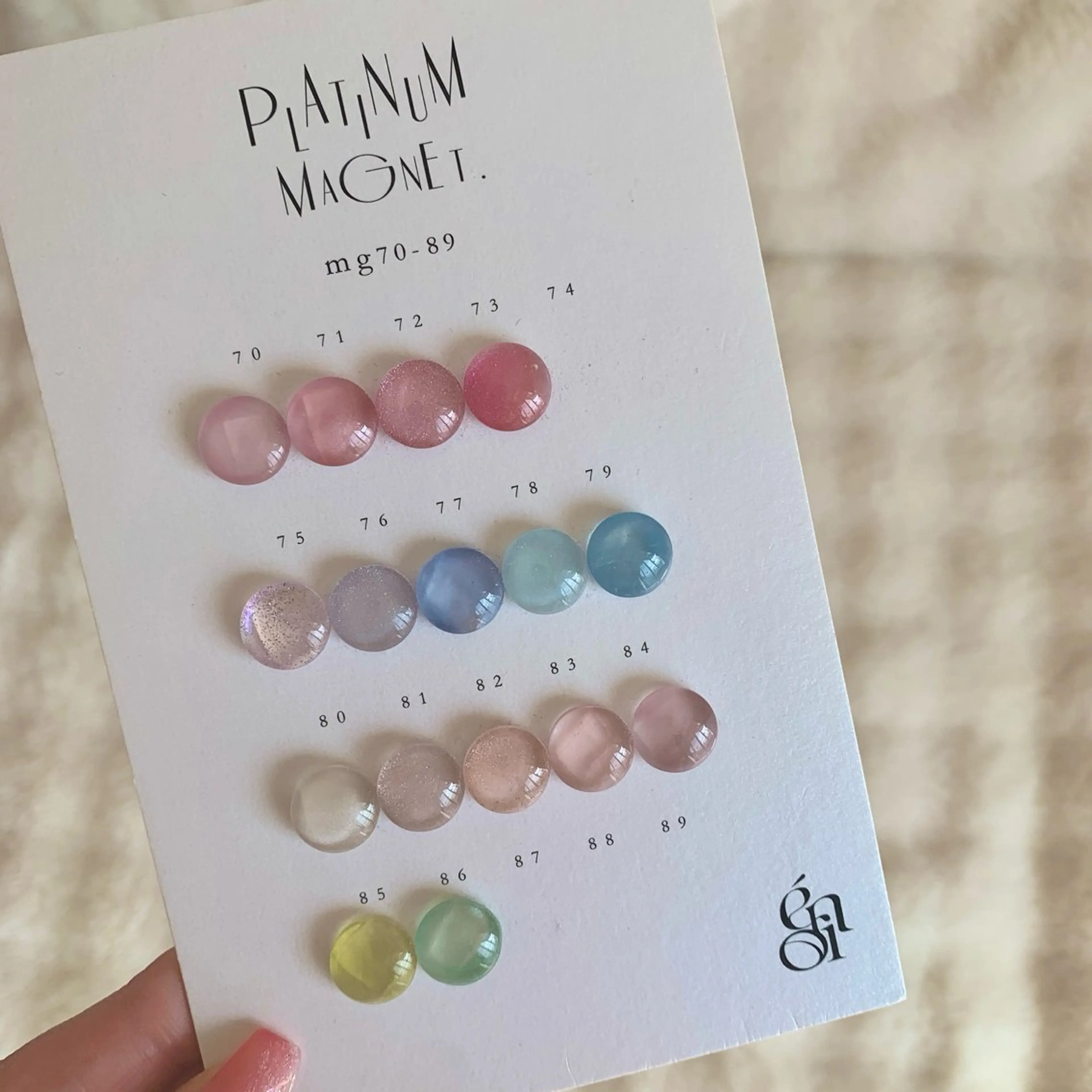 ネイル キラキラネイル ハンドネイル La neige* yuki 🐩🌙のネイルデザイン