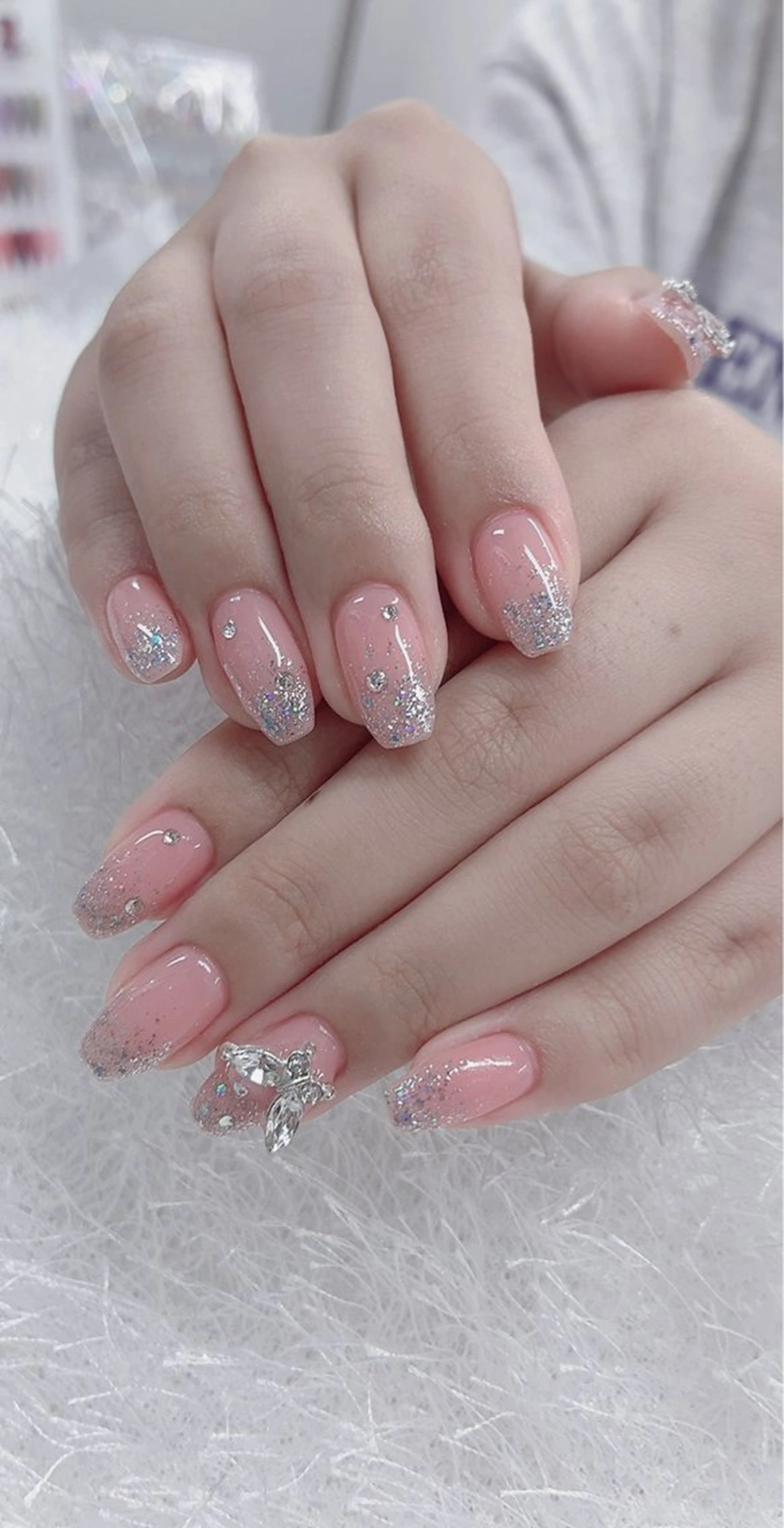 ネイル ハンドネイル 佐藤 依娜のネイルデザイン