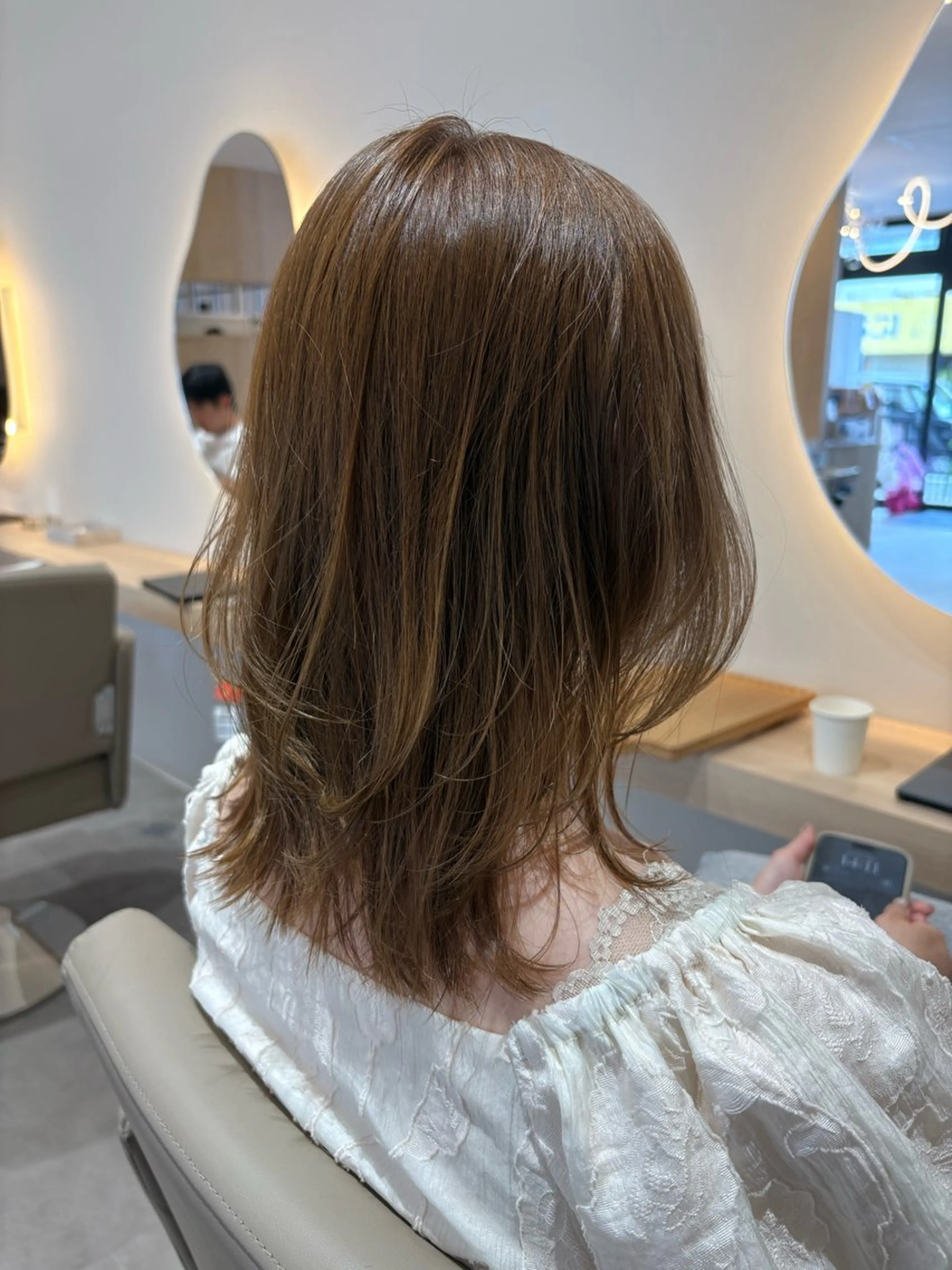 ミディアム カラー ベージュカラー フォギーベージュ くびれヘア くびれレイヤー レイヤーカット カット ヘアカラー レイヤー/透明感/髪 質改善/メンズ/佐藤のヘアスタイル