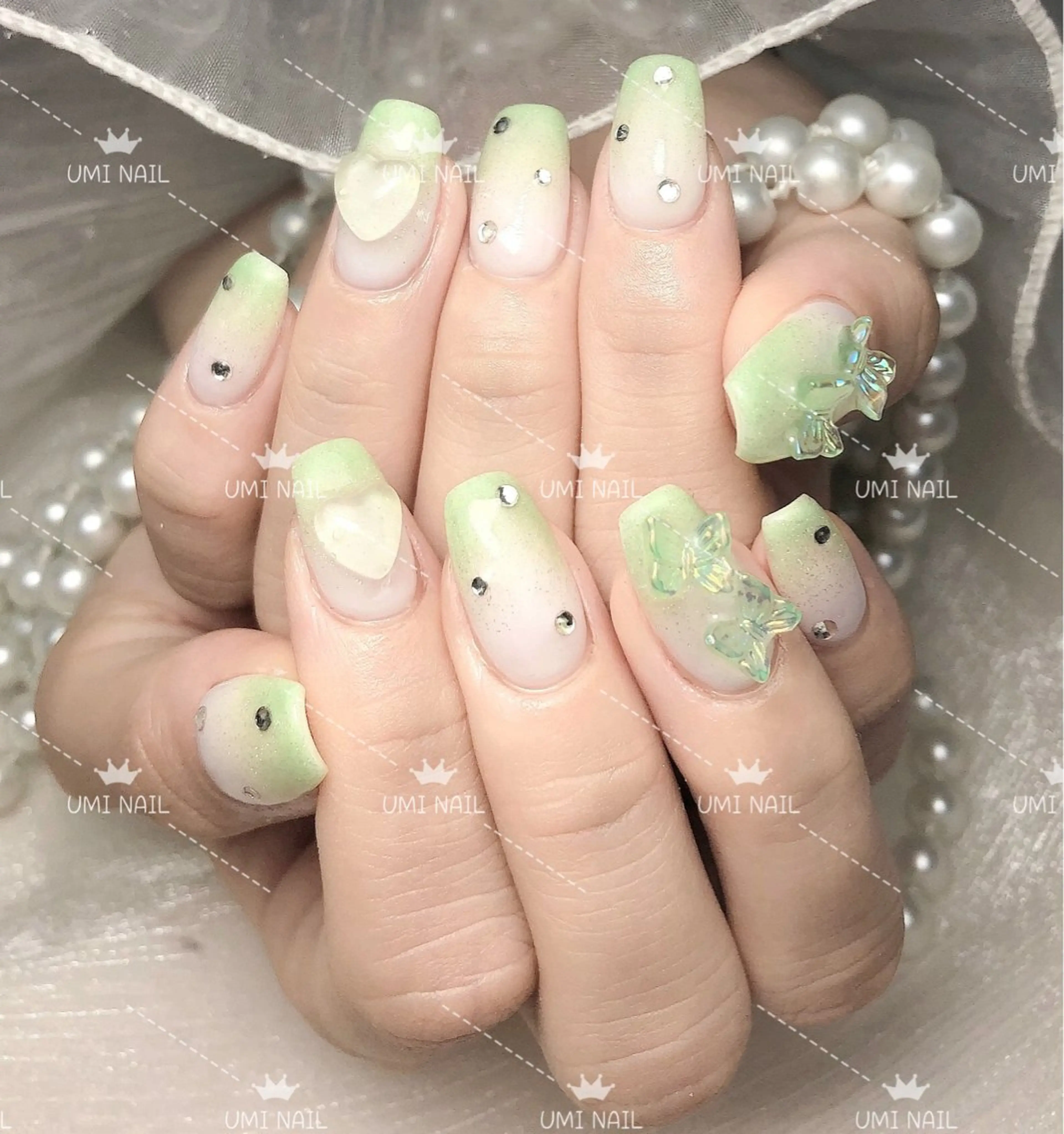 ネイル アートネイル ジェルネイル グラデーション 持ち込み オフィスネイル ハンドネイル ハンドケア LUXE NAIL SALONのネイルデザイン