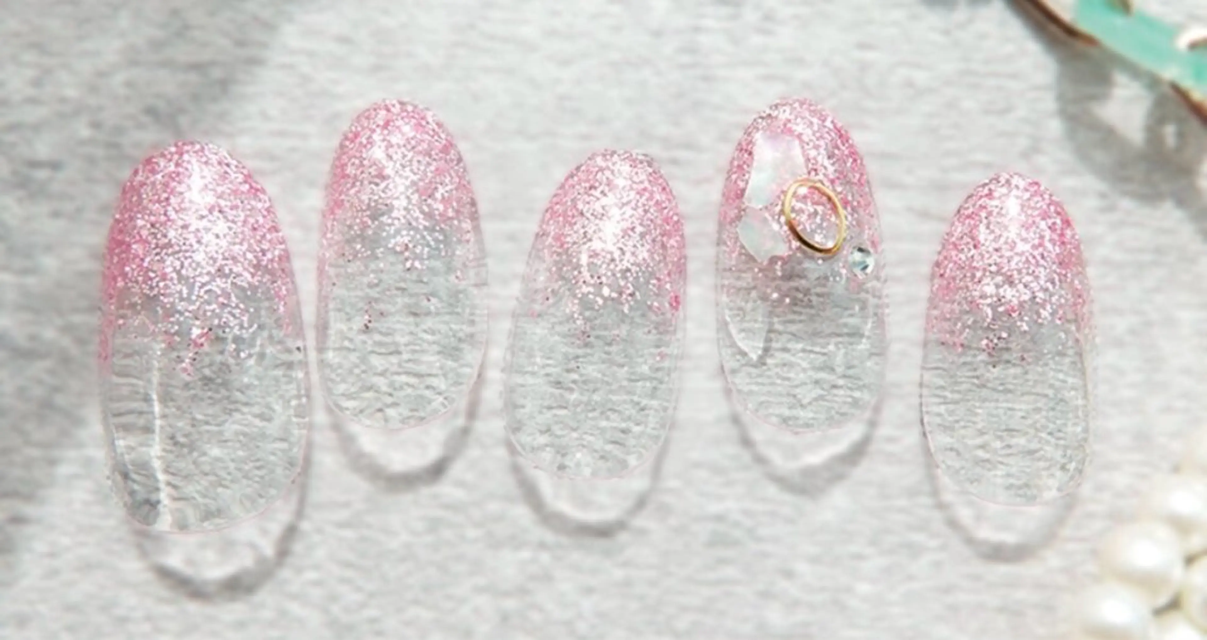 ネイル アートネイル PLUSNAIL池袋店所属・プラスネイル 池袋西口のネイルデザイン