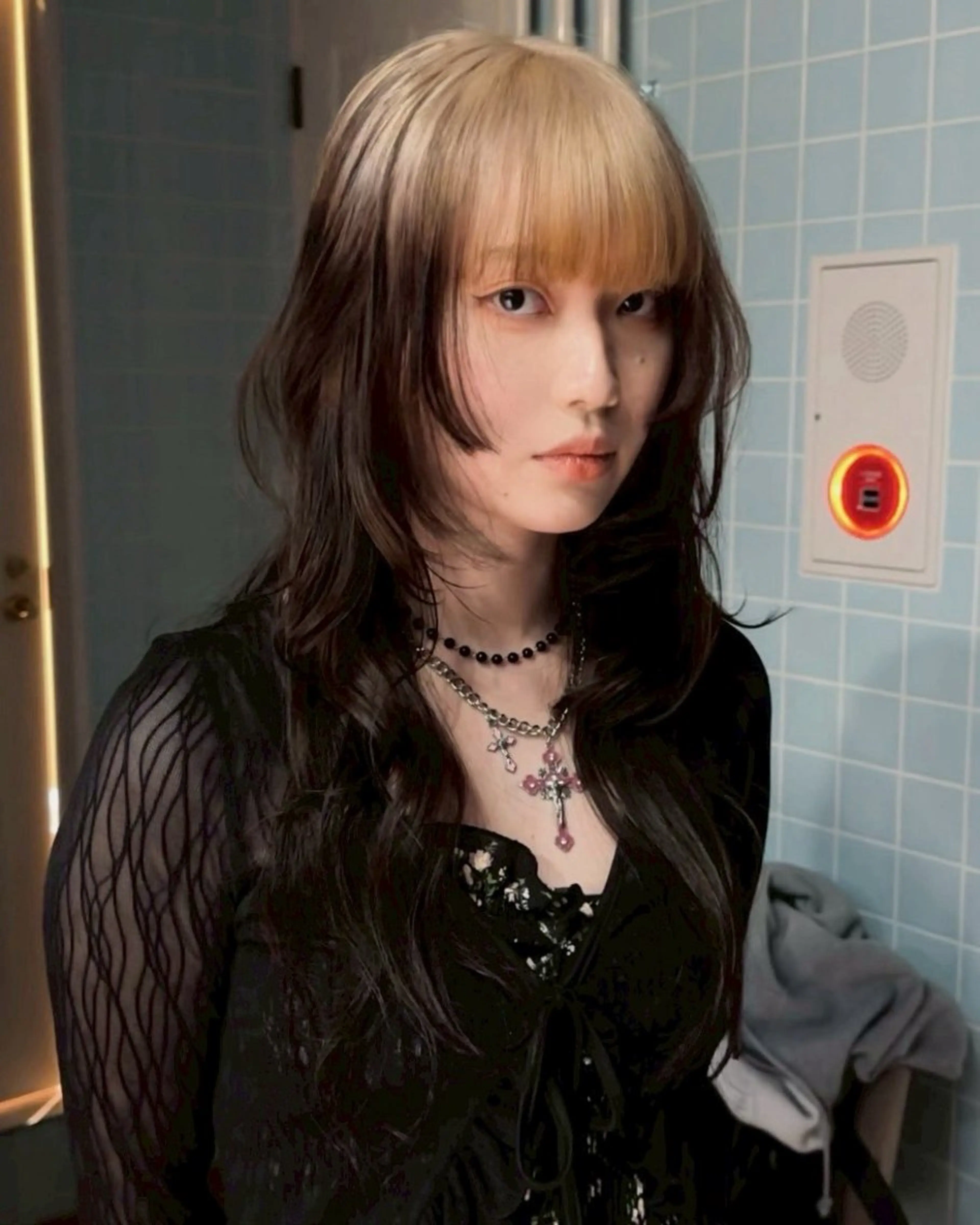 ロング カラー デザインカラー 顔まわりレイヤー レイヤーカット ウルフカット カット ヘアカラー トリートメント ウルフ/レイヤー/ 渋谷🔮Yudaiのヘアスタイル