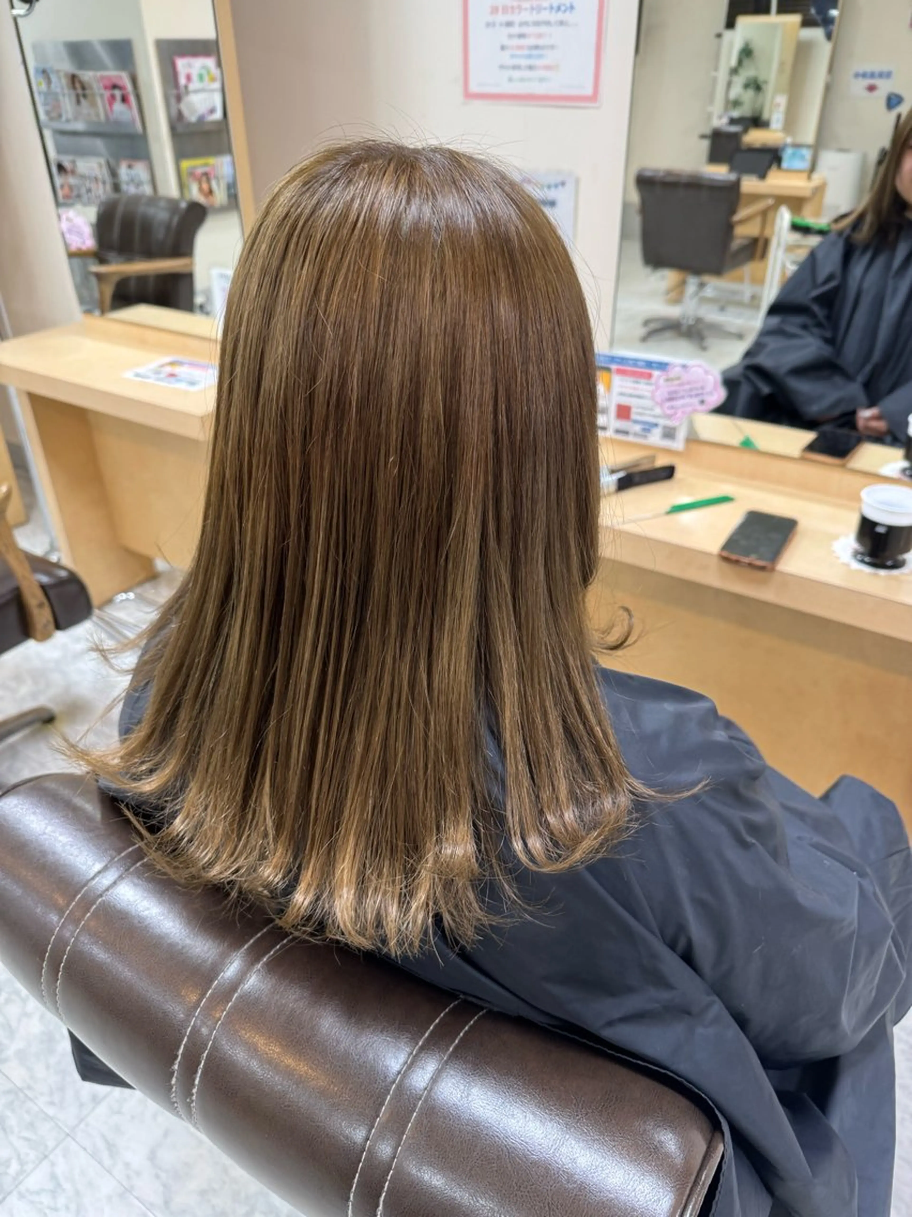 カラー ヘアカラー 岡田 桃のマツエク・マツパデザイン