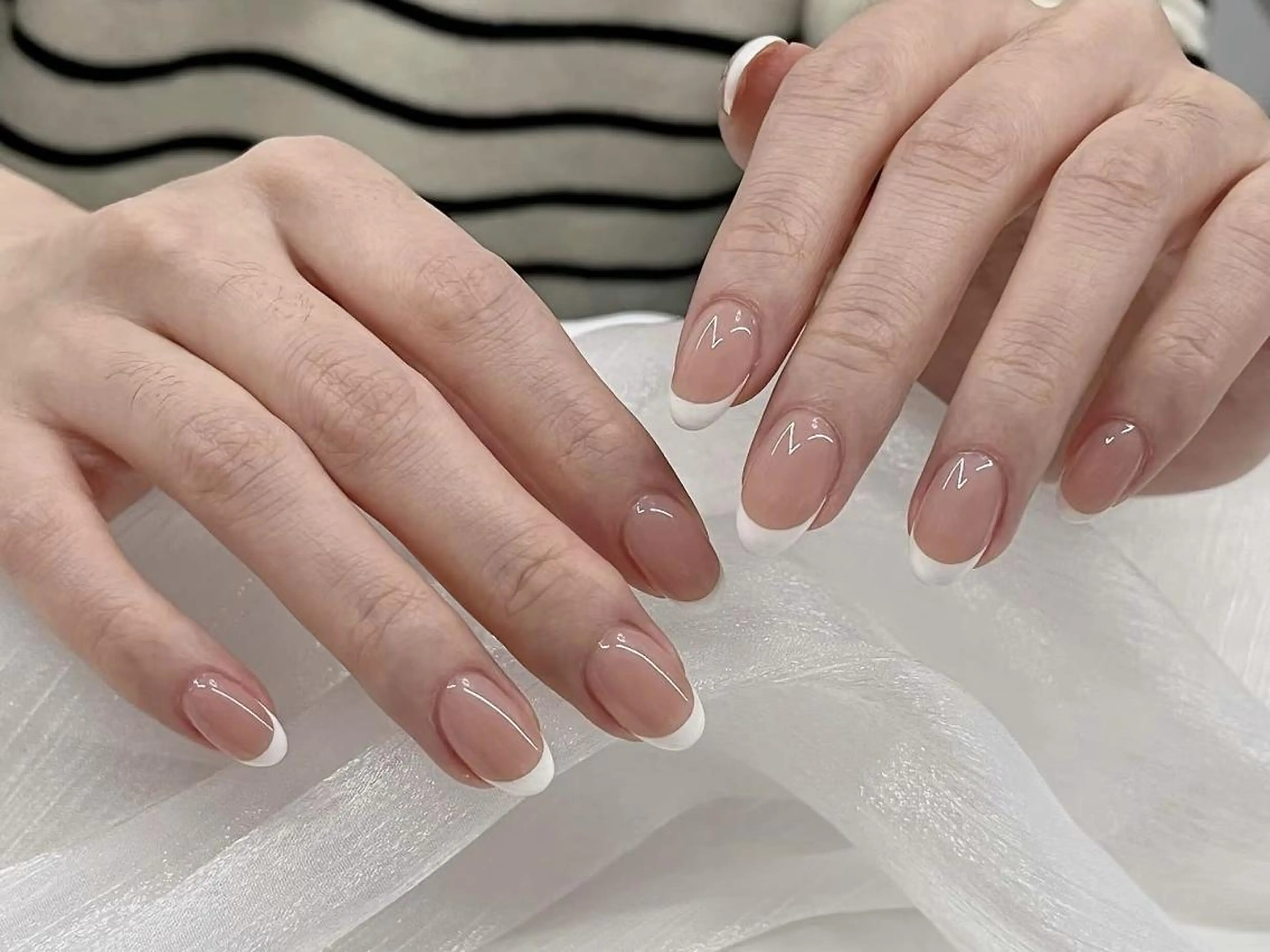 ネイル フレンチネイル ジェルネイル オフィスネイル ショートネイル シンプルネイル ハンドネイル ハンドケア YUKI 💗 渋谷店のネイルデザイン