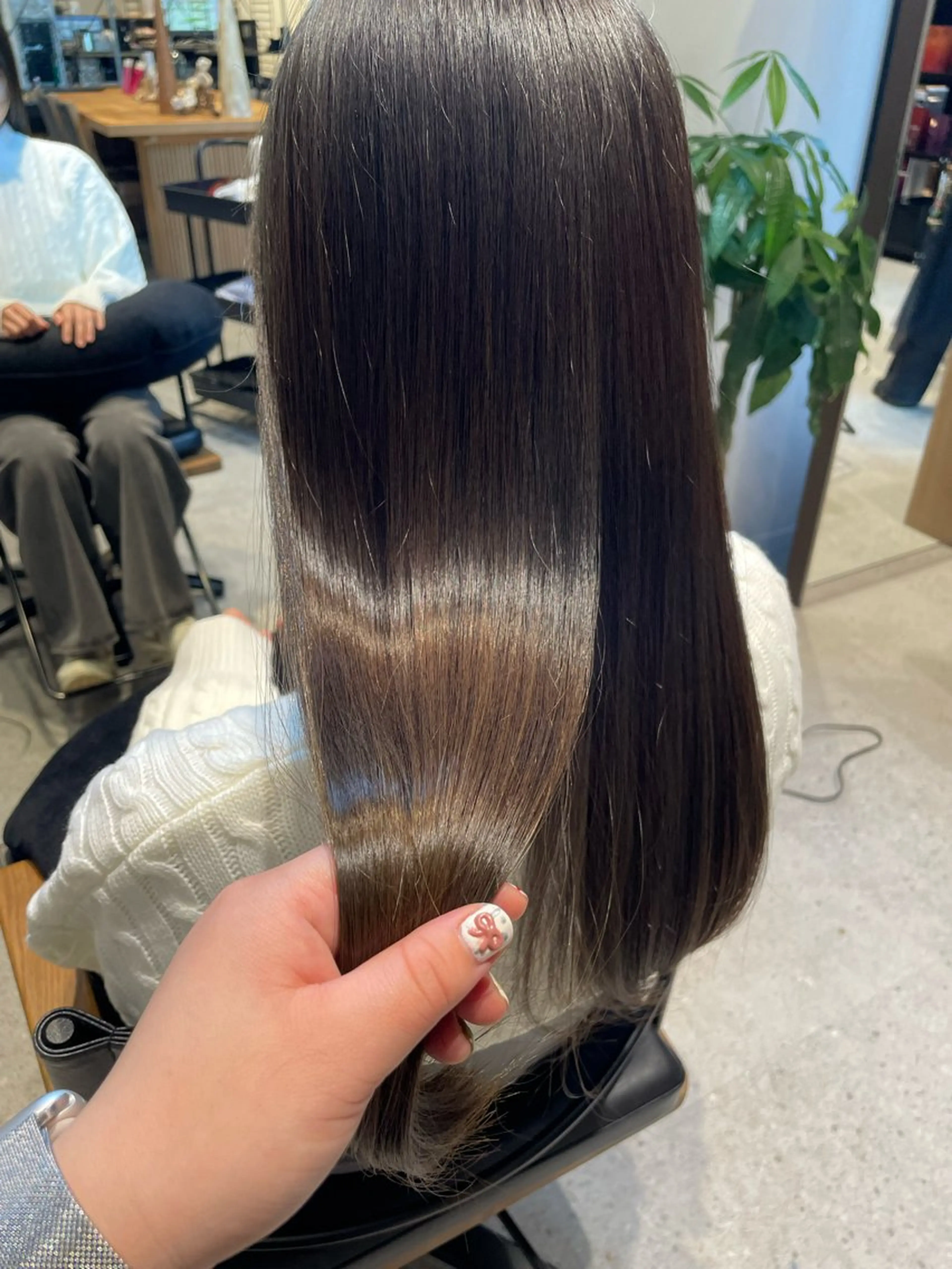 ロング ヘアカラー mai .のヘアスタイル