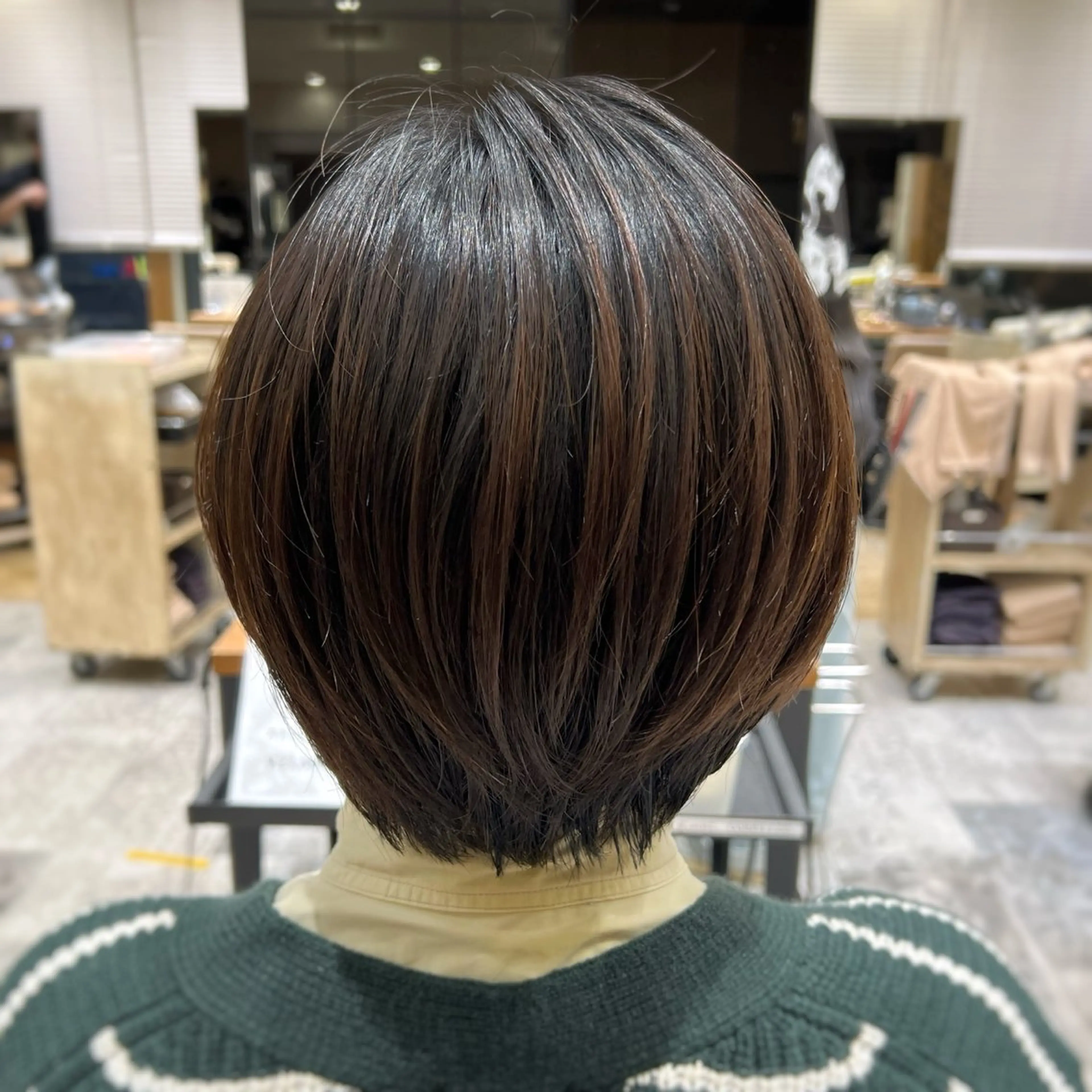 ショート カラー カット トリートメント 💍新宿ショート 💍岩田莉奈のヘアスタイル