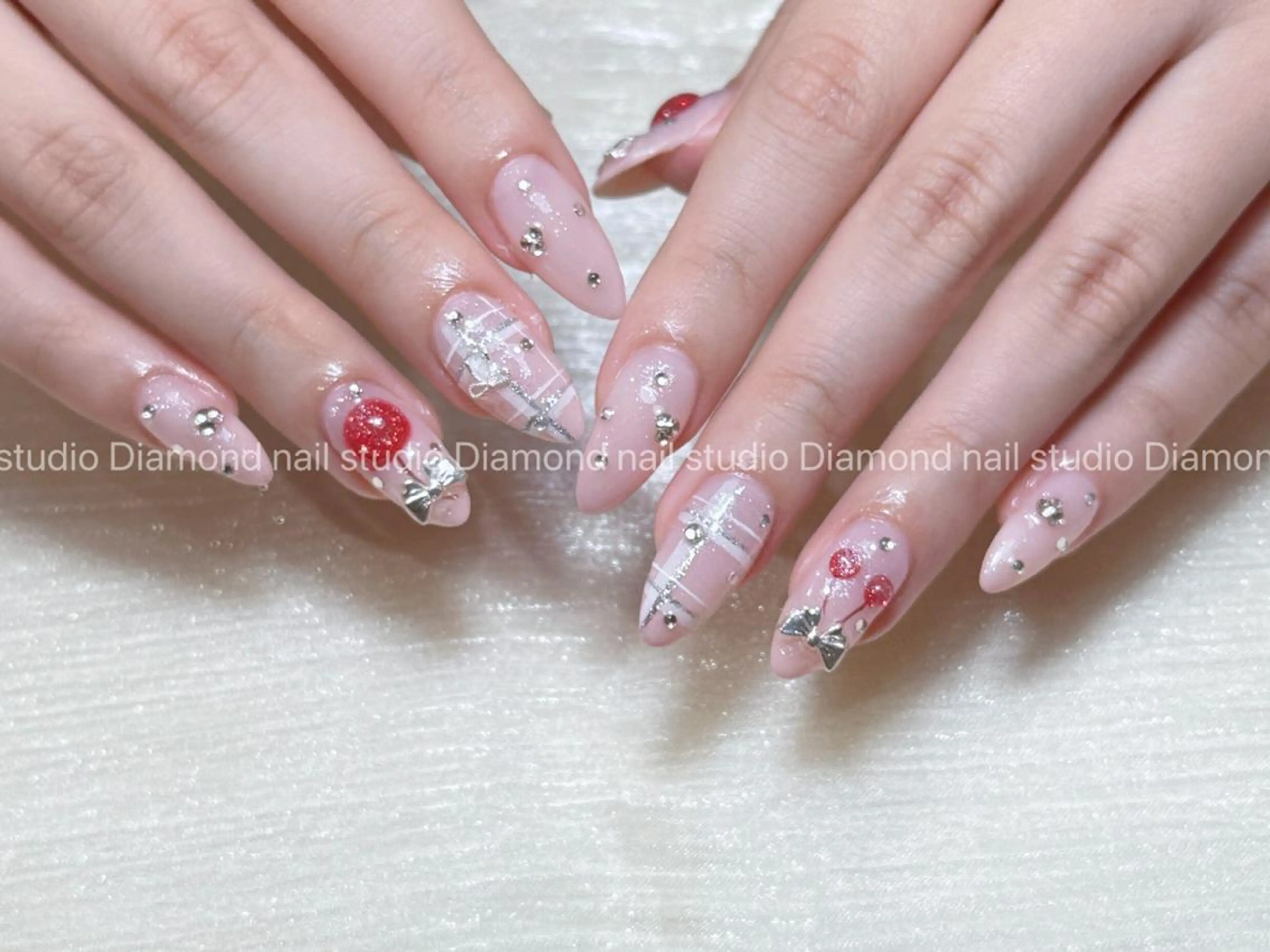 ネイル アートネイル オーロラネイル ガーリー キラキラネイル マグネットネイル ハンドネイル ハンドケア Diamond Kokona🩷のネイルデザイン