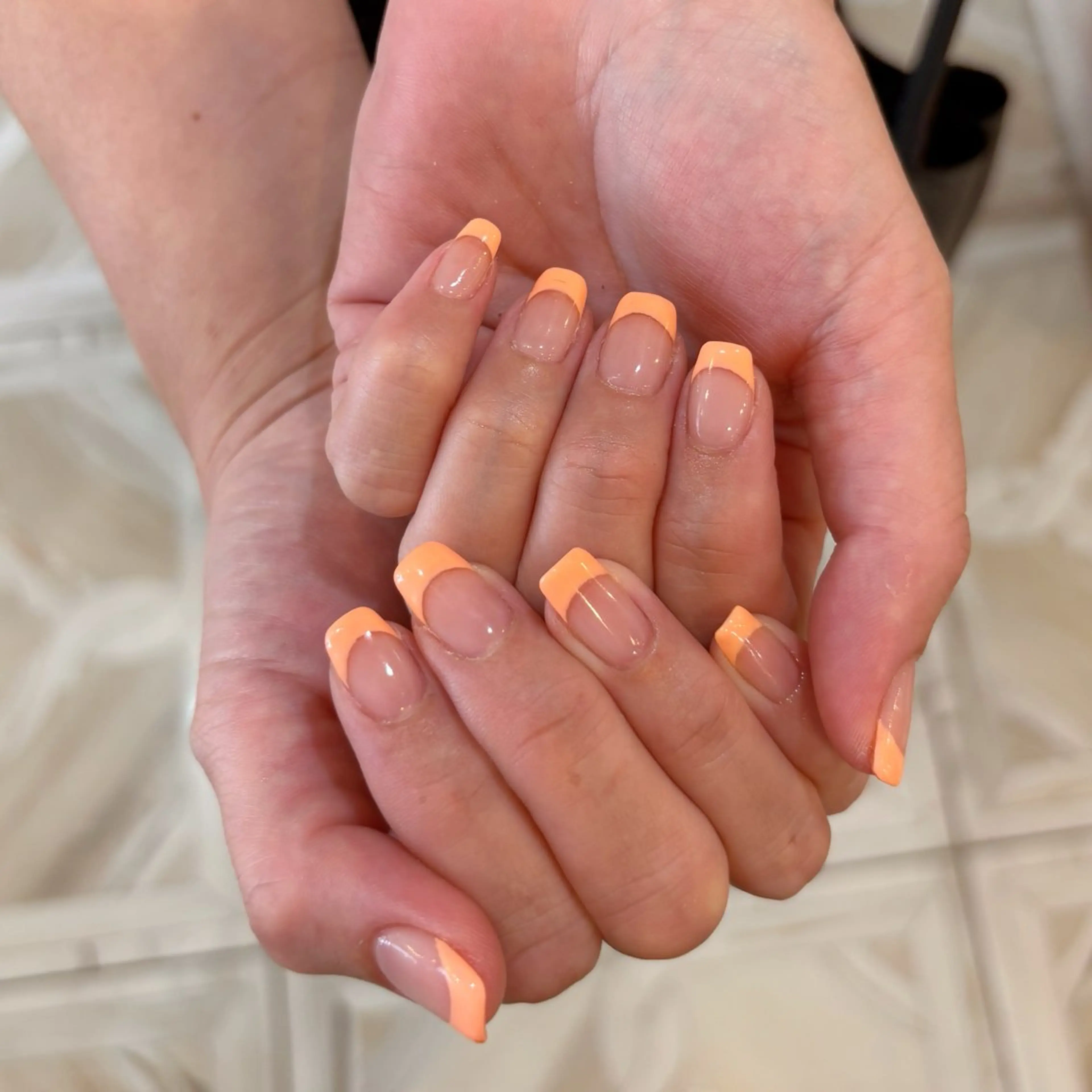 ネイル フレンチネイル オレンジ ハンドネイル 東 咲良のネイルデザイン