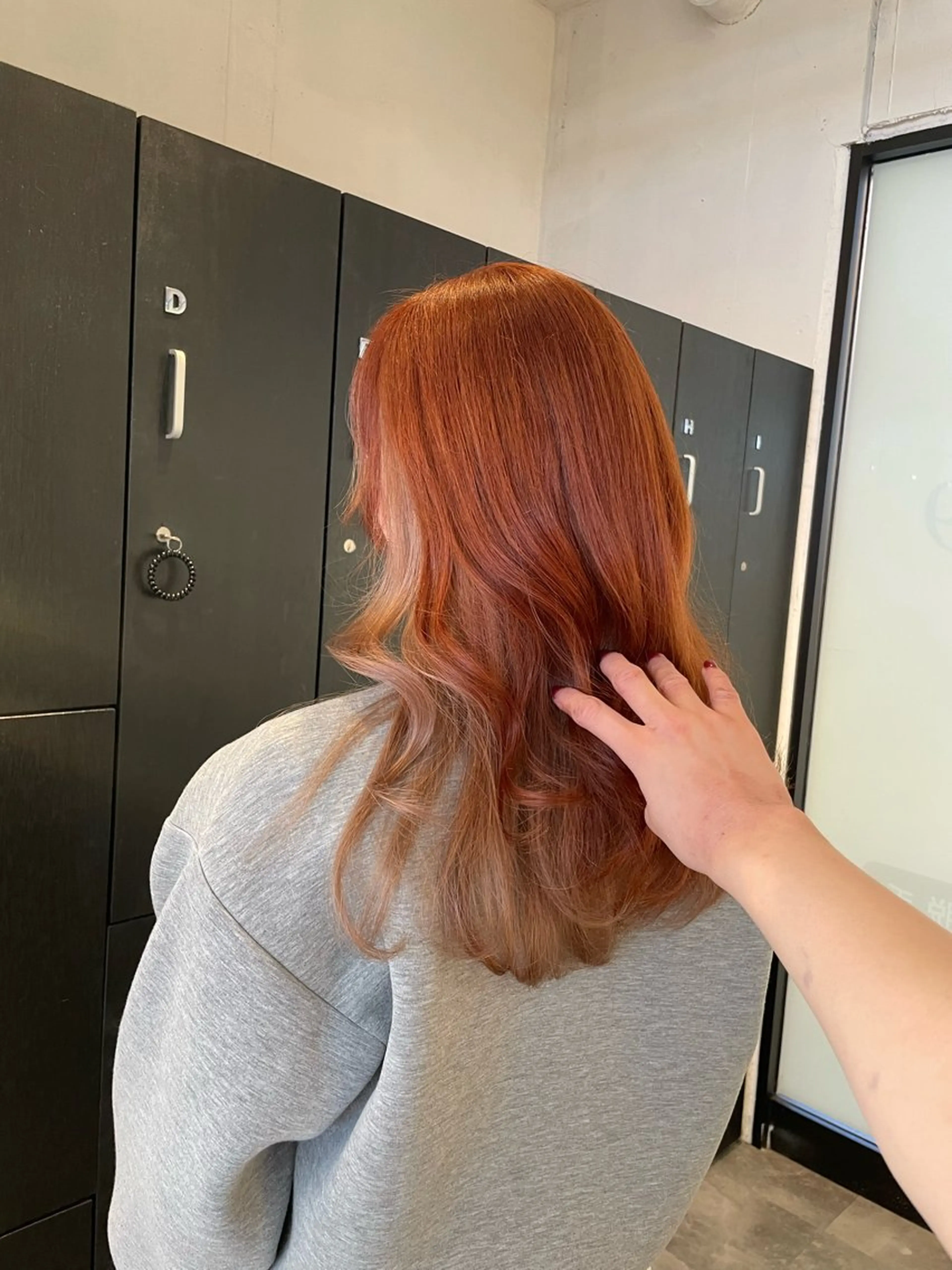 カラー ベージュカラー デザインカラー オレンジ オレンジベージュ カット ヘアカラー ハイトーンカラー🩵 指名多数💗横山聖奈のヘアスタイル