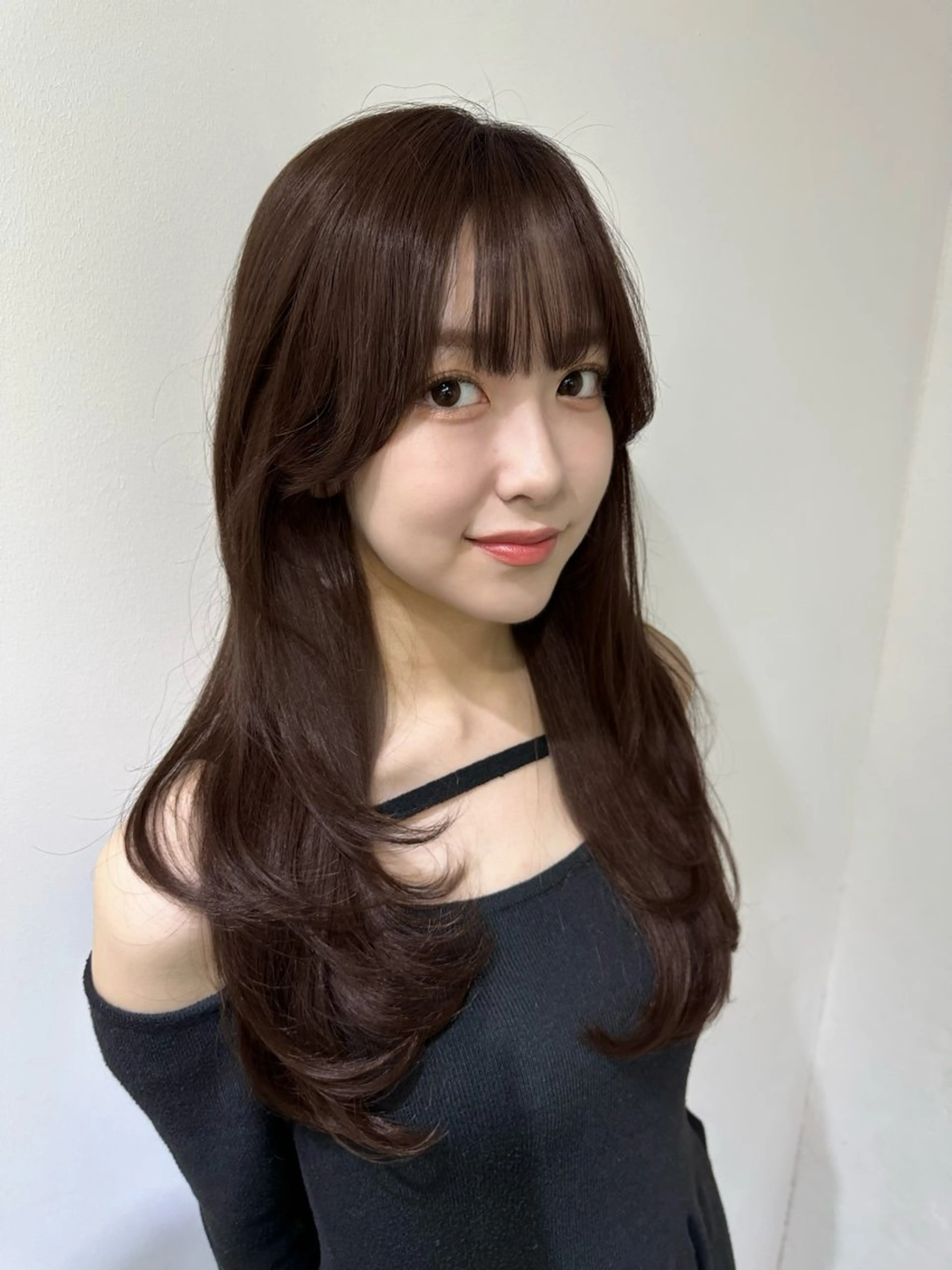 セミロング カラー カット ヘアカラー トリートメント 艶髪レイヤー顔周り グレージュ添田晃基のヘアスタイル