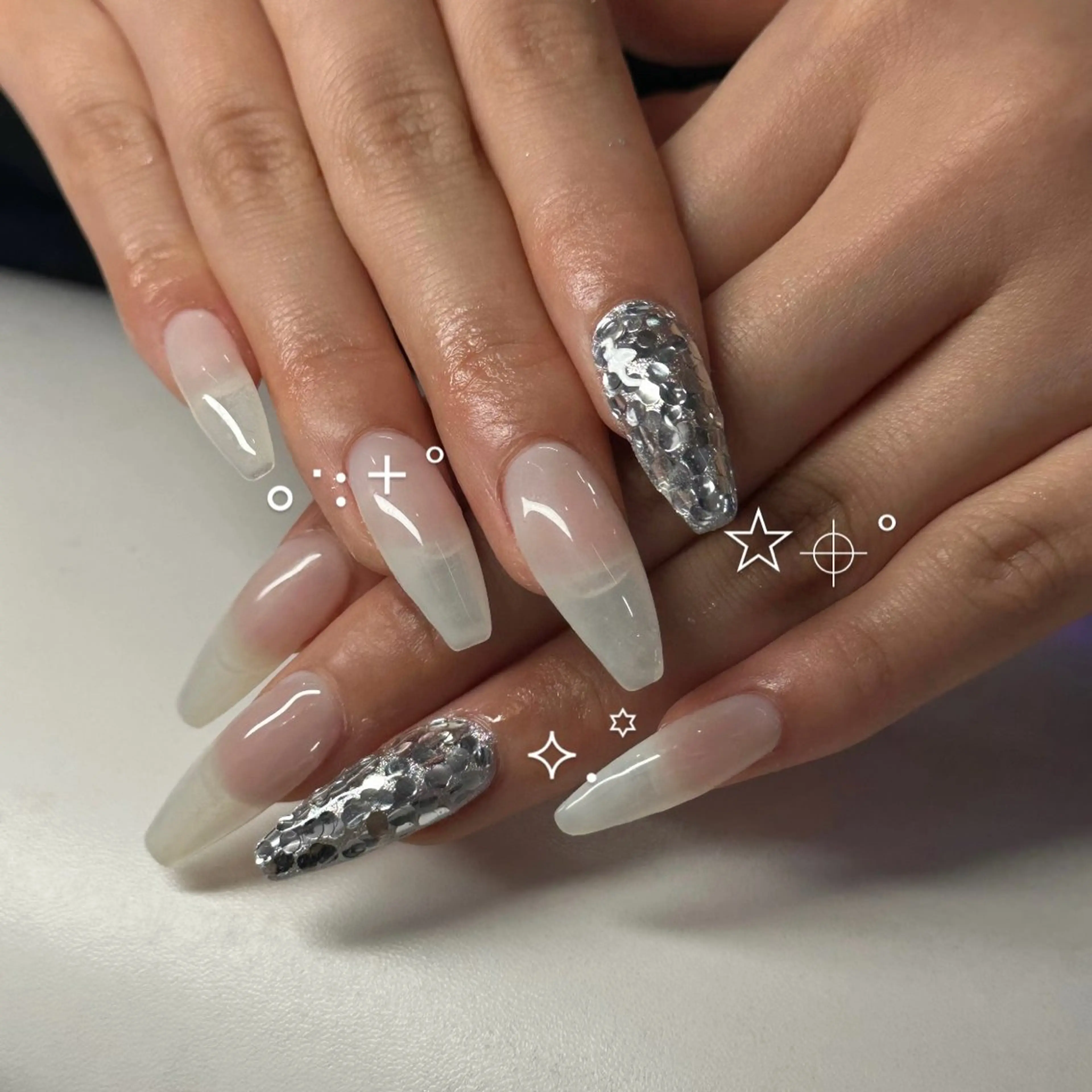 ネイル ホログラムネイル WOLTOKYO渋谷 yunaのネイルデザイン