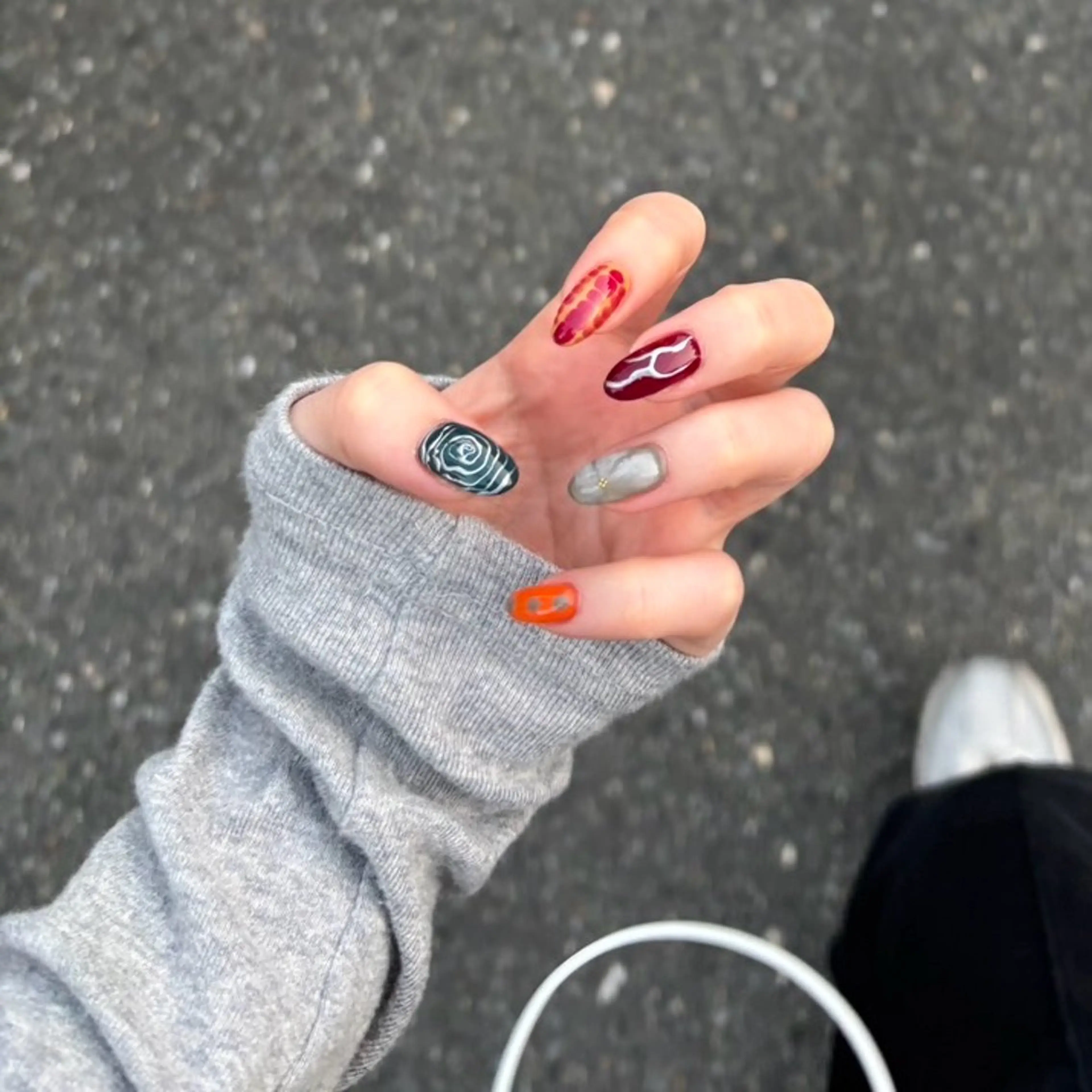 ネイル ハンドネイル フットネイル 小川 柚香のネイルデザイン