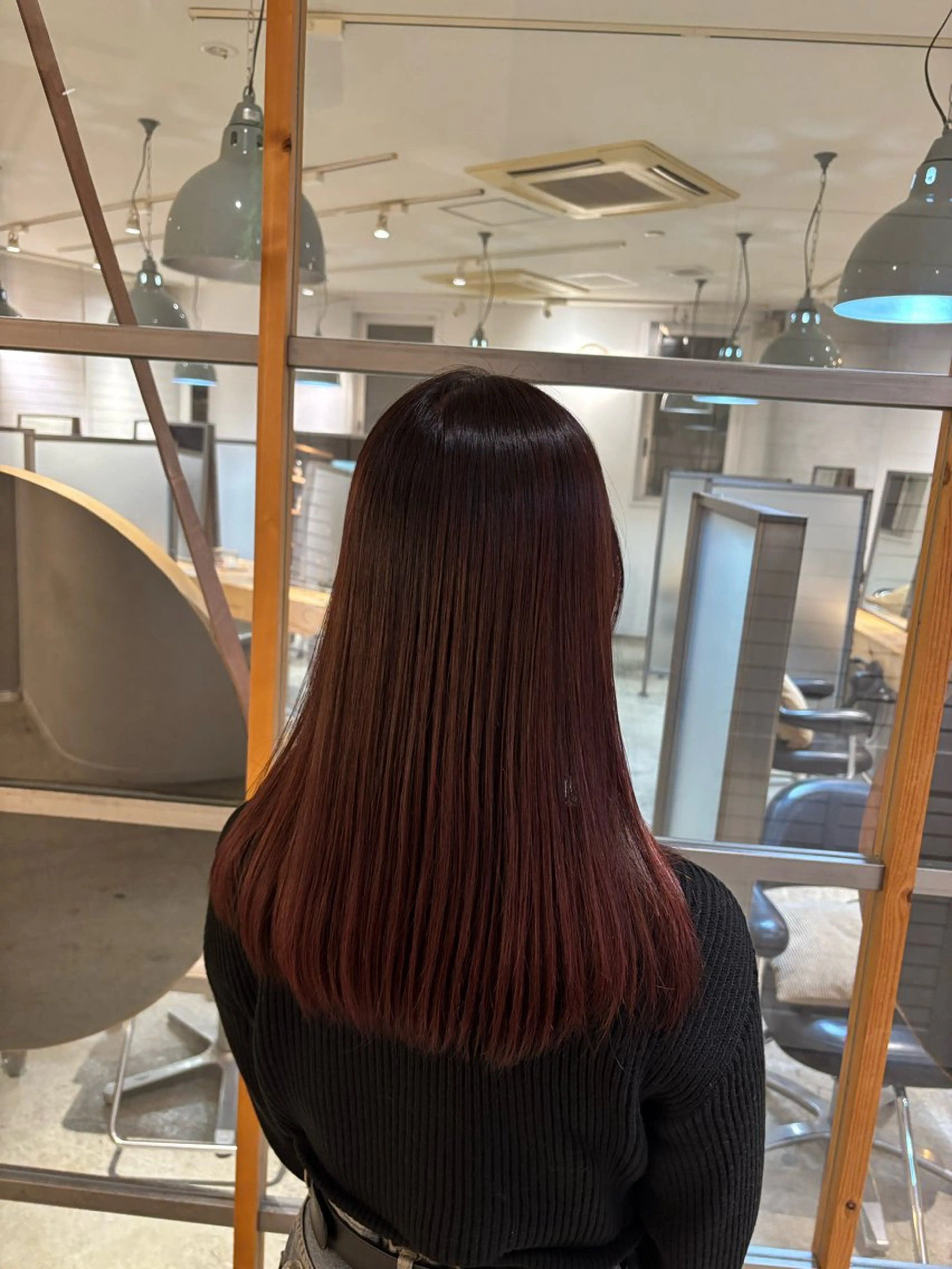 ロング カラー ブリーチ ブラウンカラー カシス ブリーチなしカラー 辻 愛麗のヘアスタイル