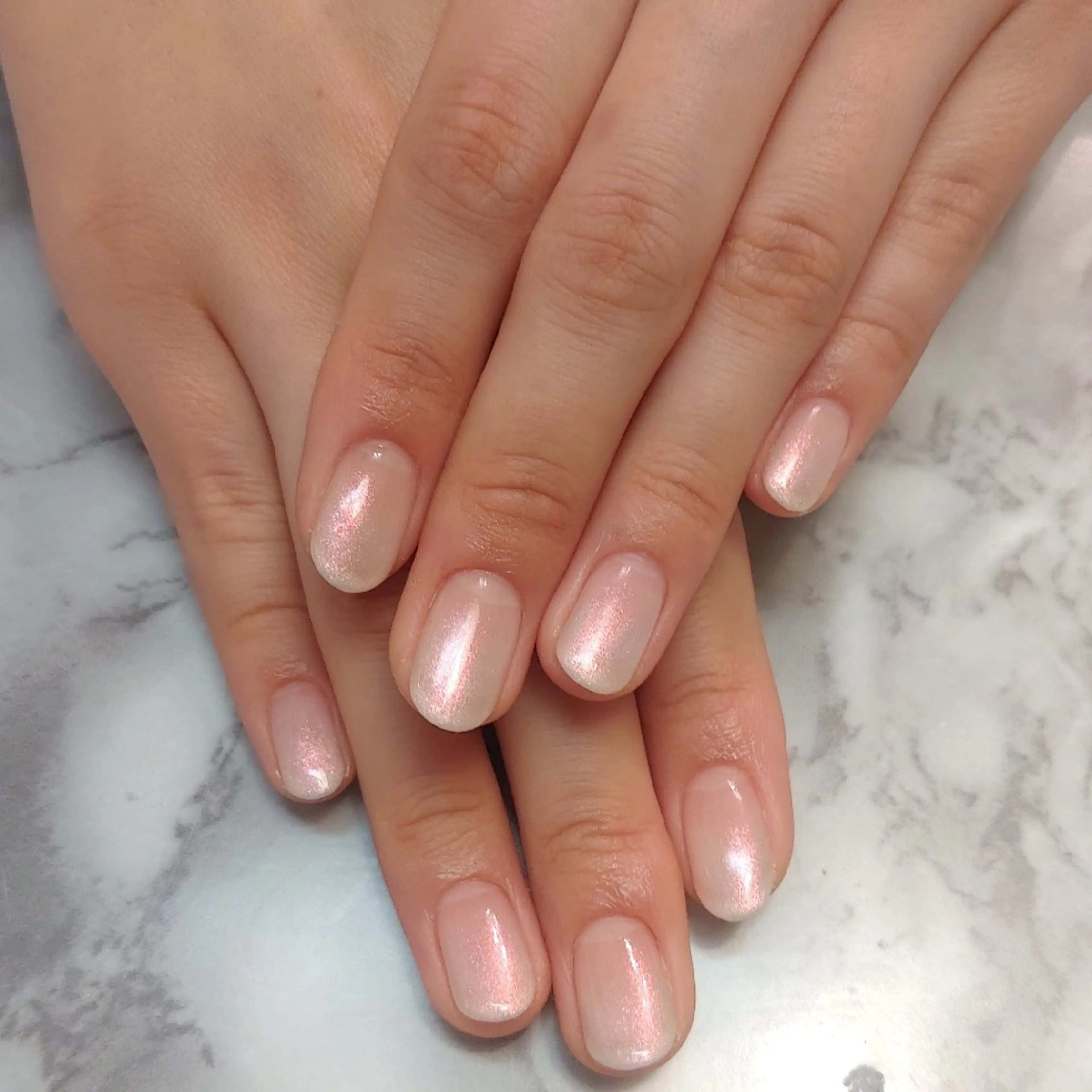 ネイル グラデーション ジェヌインネイル 河内のネイルデザイン