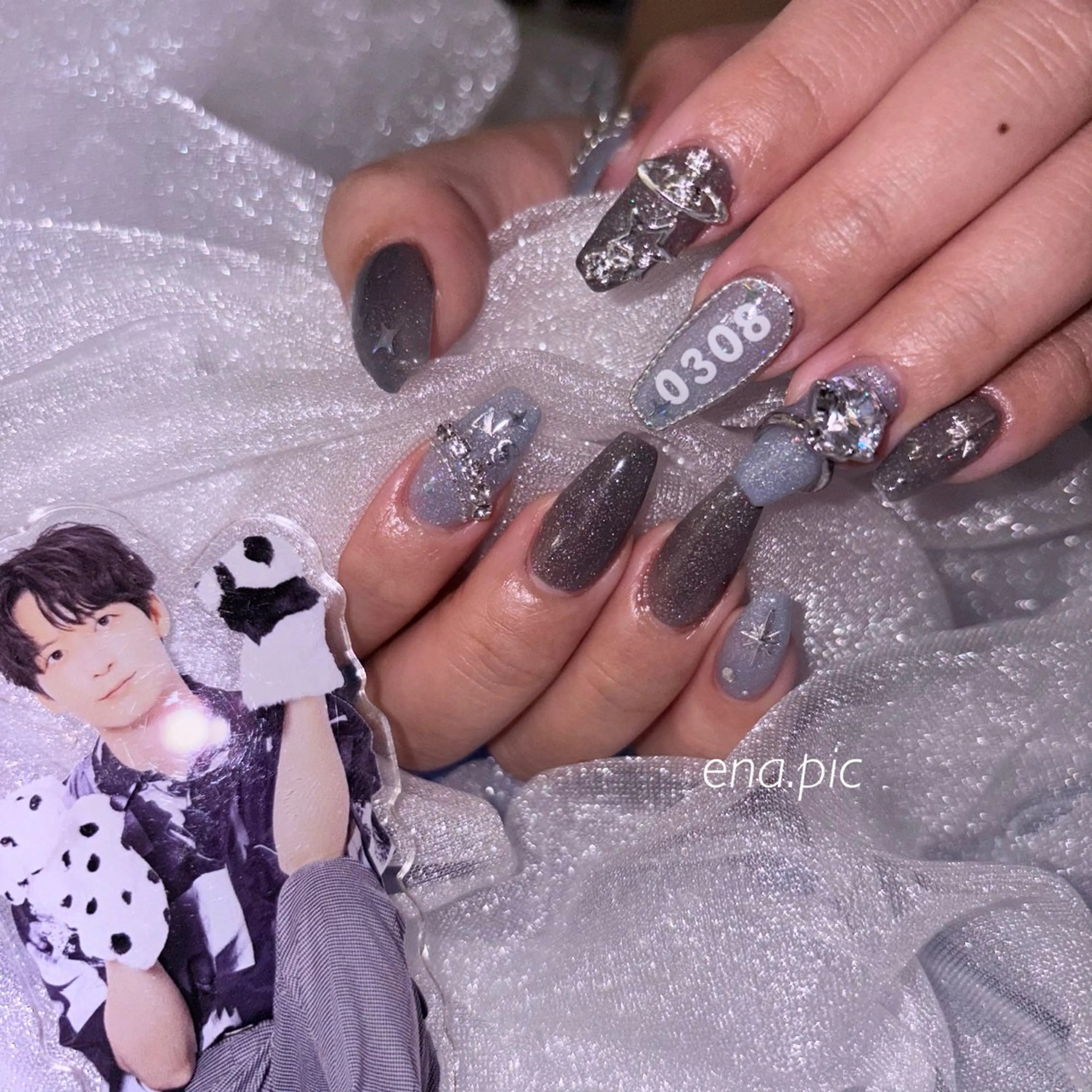 ネイル toyvenail 🖤enaのネイルデザイン